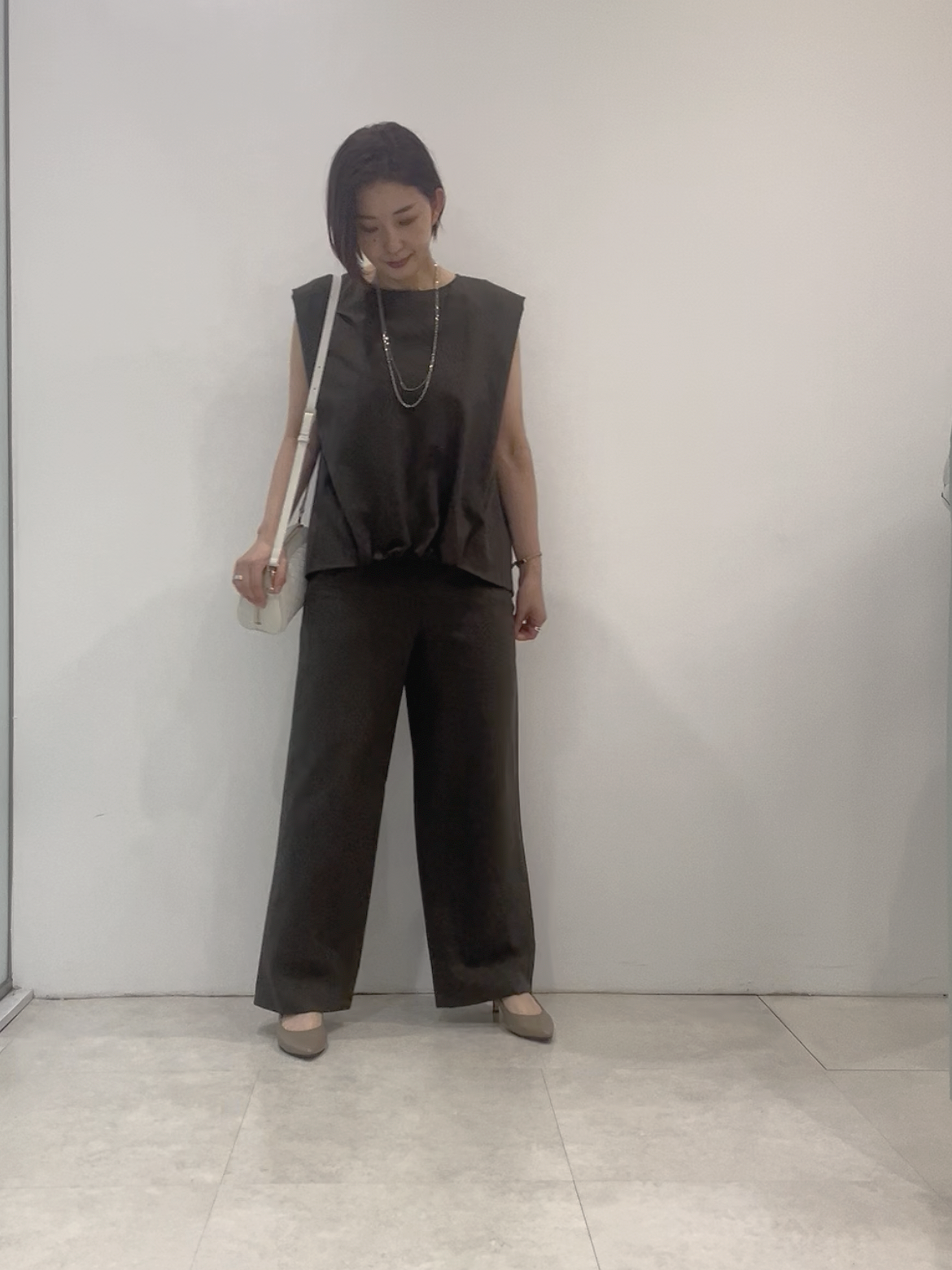 まどかさんの「UNTITLED｜【手洗い可／セットアップ可】フロント裾ギャザープルオーバー」を使ったコーディネート