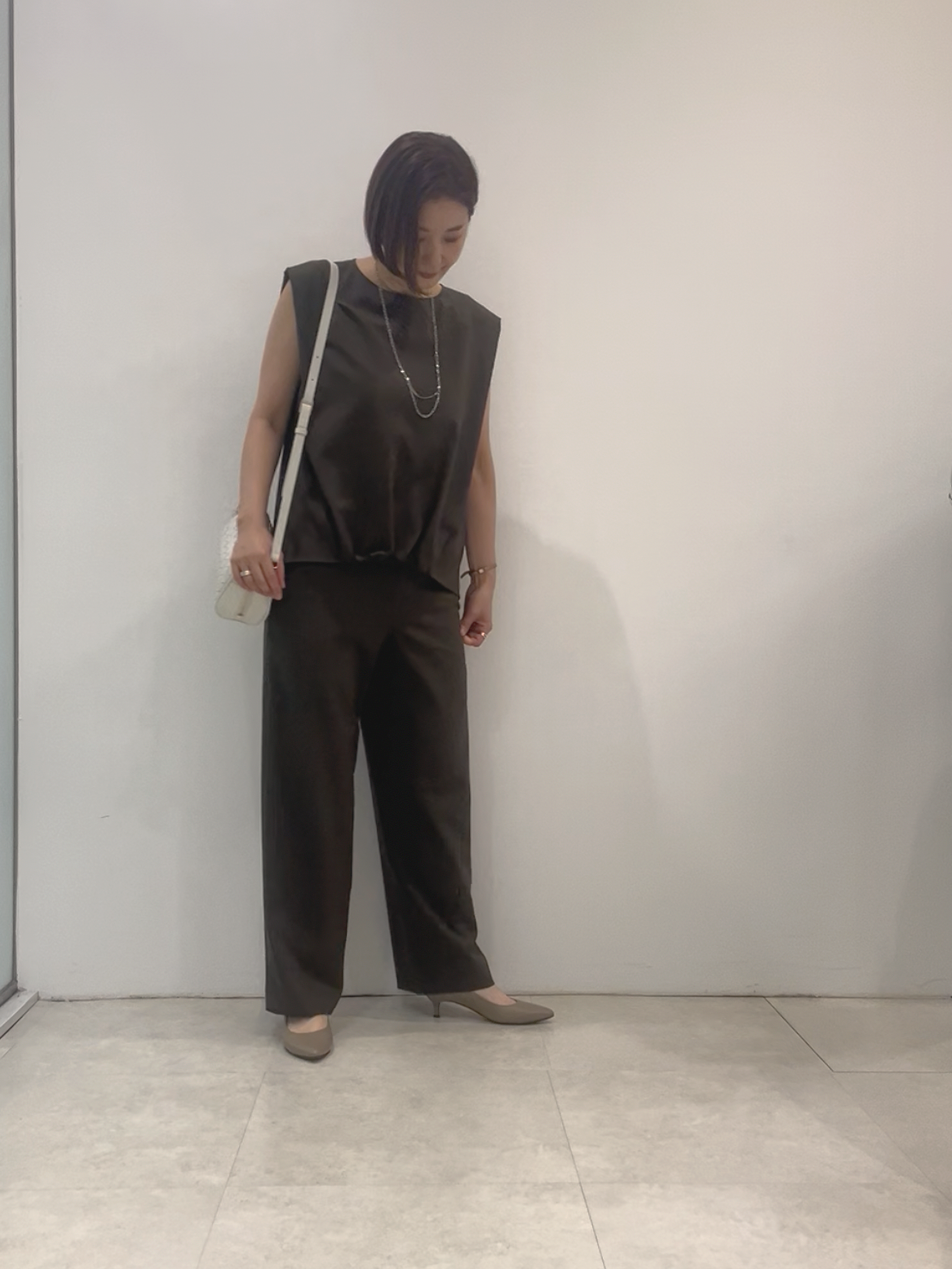 まどかさんの「UNTITLED｜【手洗い可／セットアップ可】フロント裾ギャザープルオーバー」を使ったコーディネート
