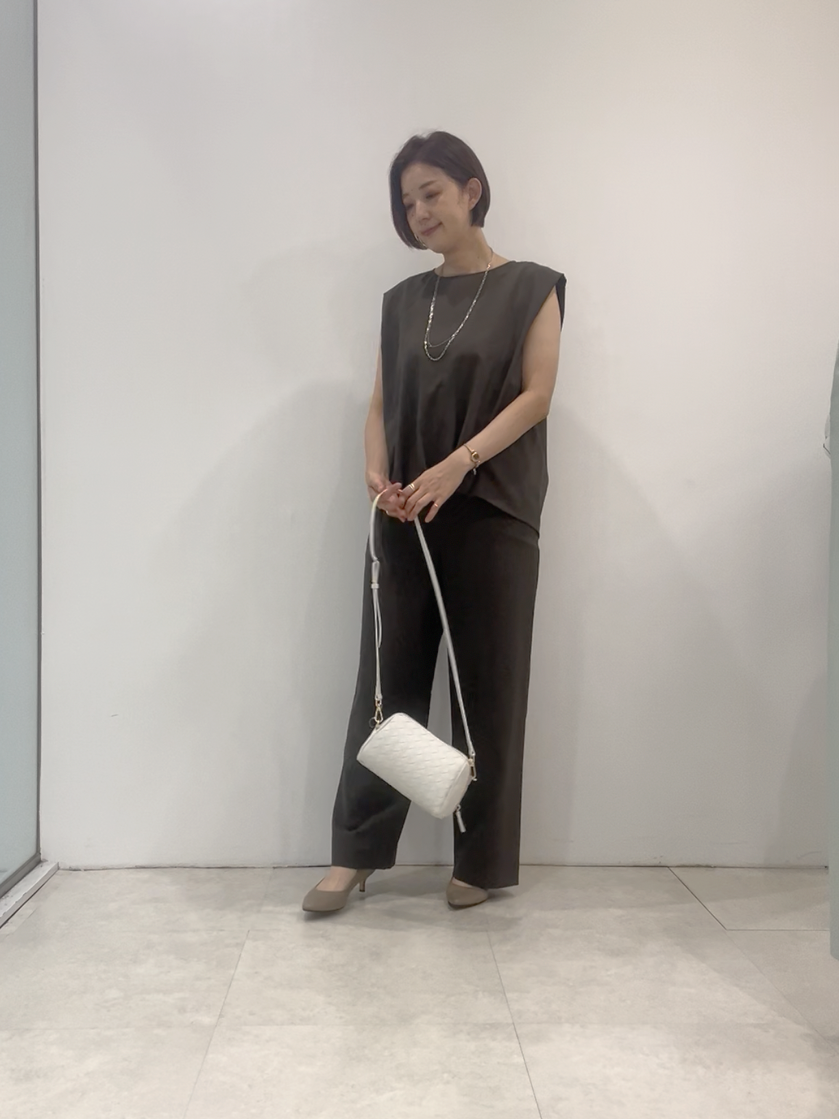 まどかさんの「UNTITLED｜【手洗い可／セットアップ可】フロント裾ギャザープルオーバー」を使ったコーディネート