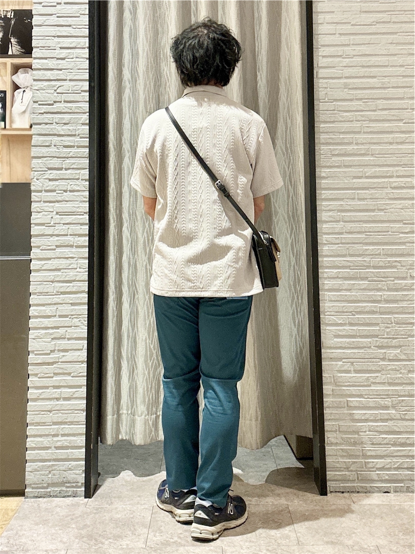 KENJI Iさんの「THE SHOP TK｜【シンプルすぎない大人の表情】ケーブルフクレポロシャツ 吸水速乾/UVケア/洗濯機OK」を使ったコーディネート