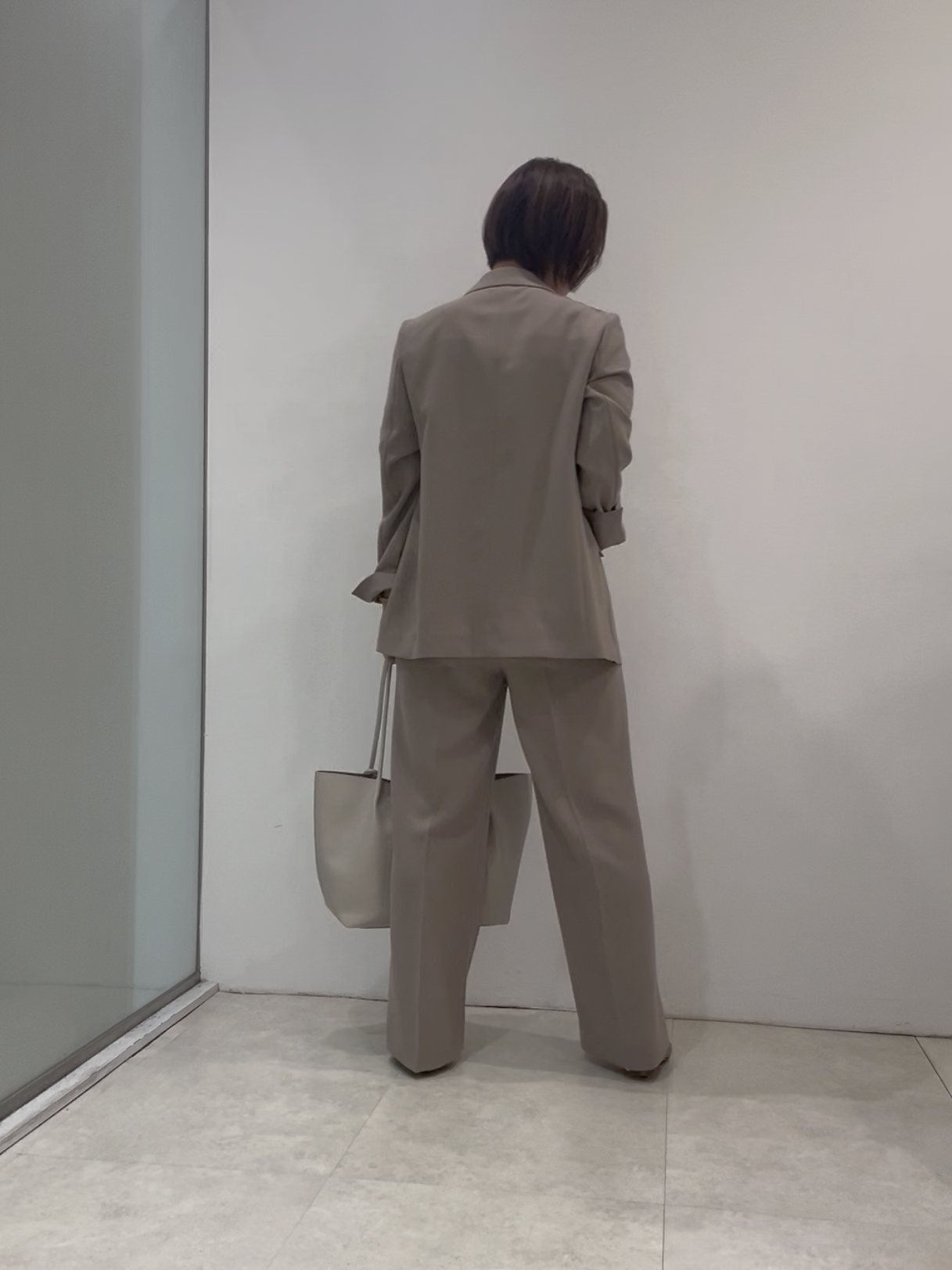 まどかさんの「UNTITLED｜【新色追加/セットアップ可】エアリー ダブルブレストジャケット」を使ったコーディネート