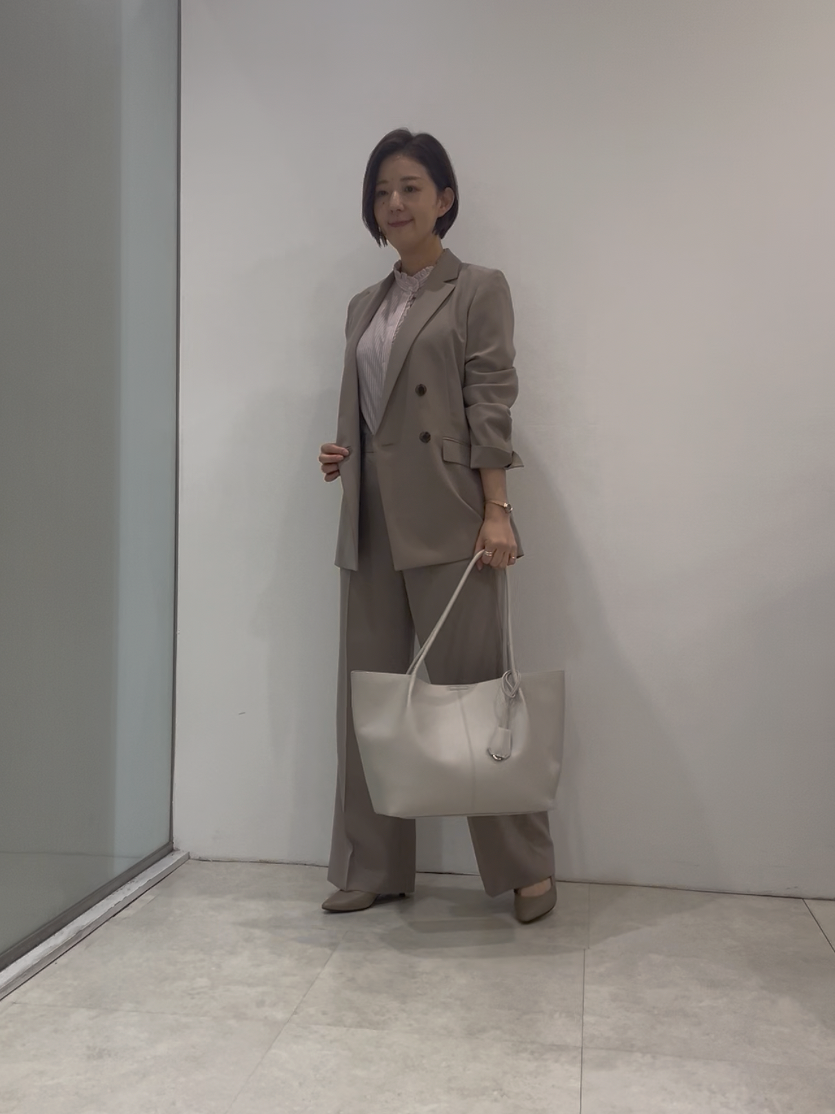 まどかさんの「UNTITLED｜【新色追加/セットアップ可】エアリー ダブルブレストジャケット」を使ったコーディネート