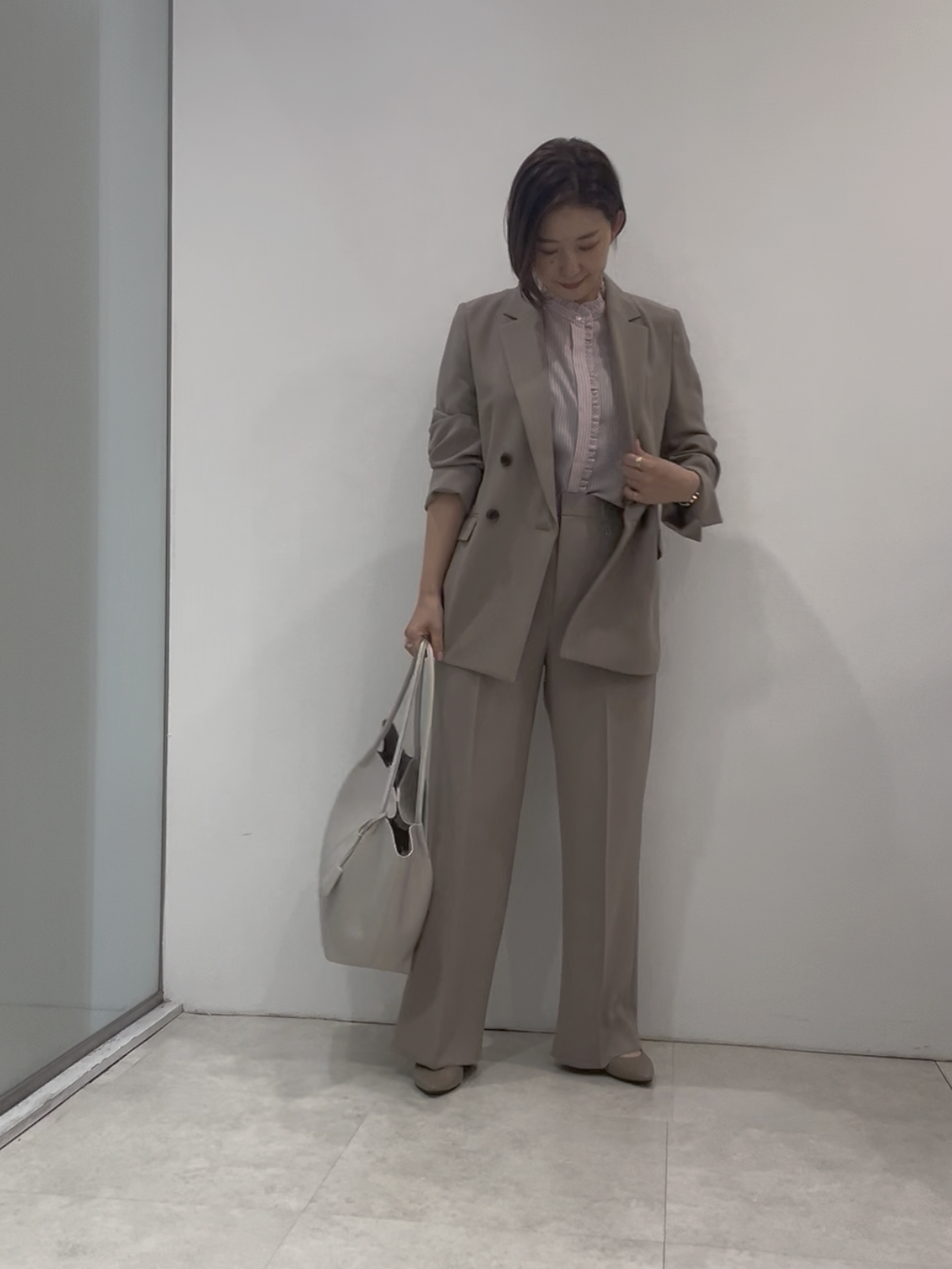 まどかさんの「UNTITLED｜【新色追加/セットアップ可】エアリー ダブルブレストジャケット」を使ったコーディネート