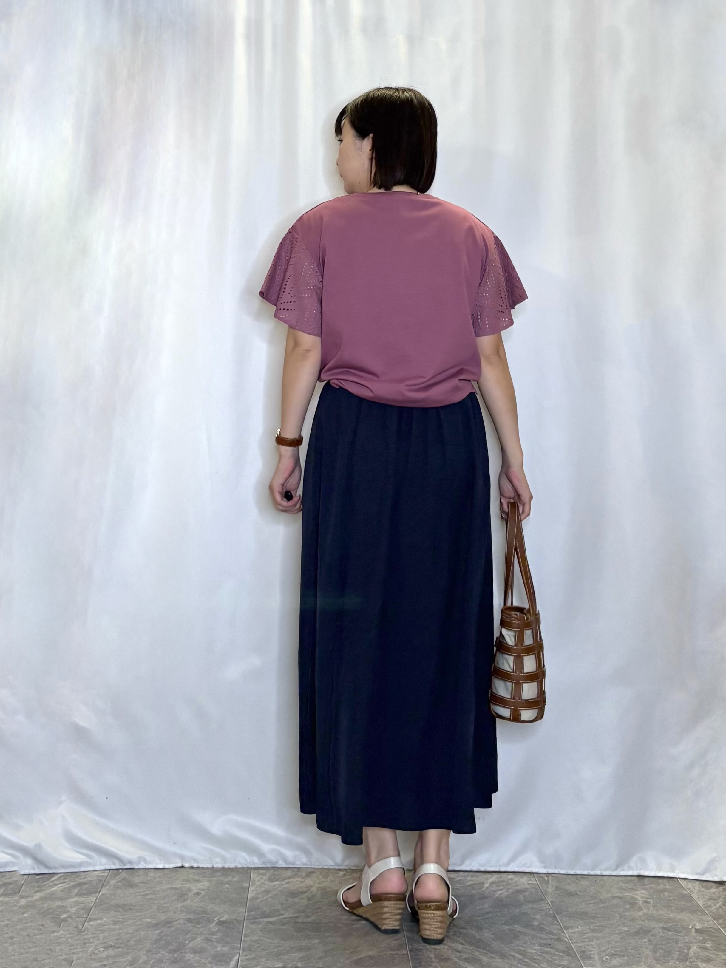 ネリさんの「SHOO･LA･RUE｜【汗じみ防止/ひんやり/S-LL】レースが華やか お袖フレアTシャツ」を使ったコーディネート