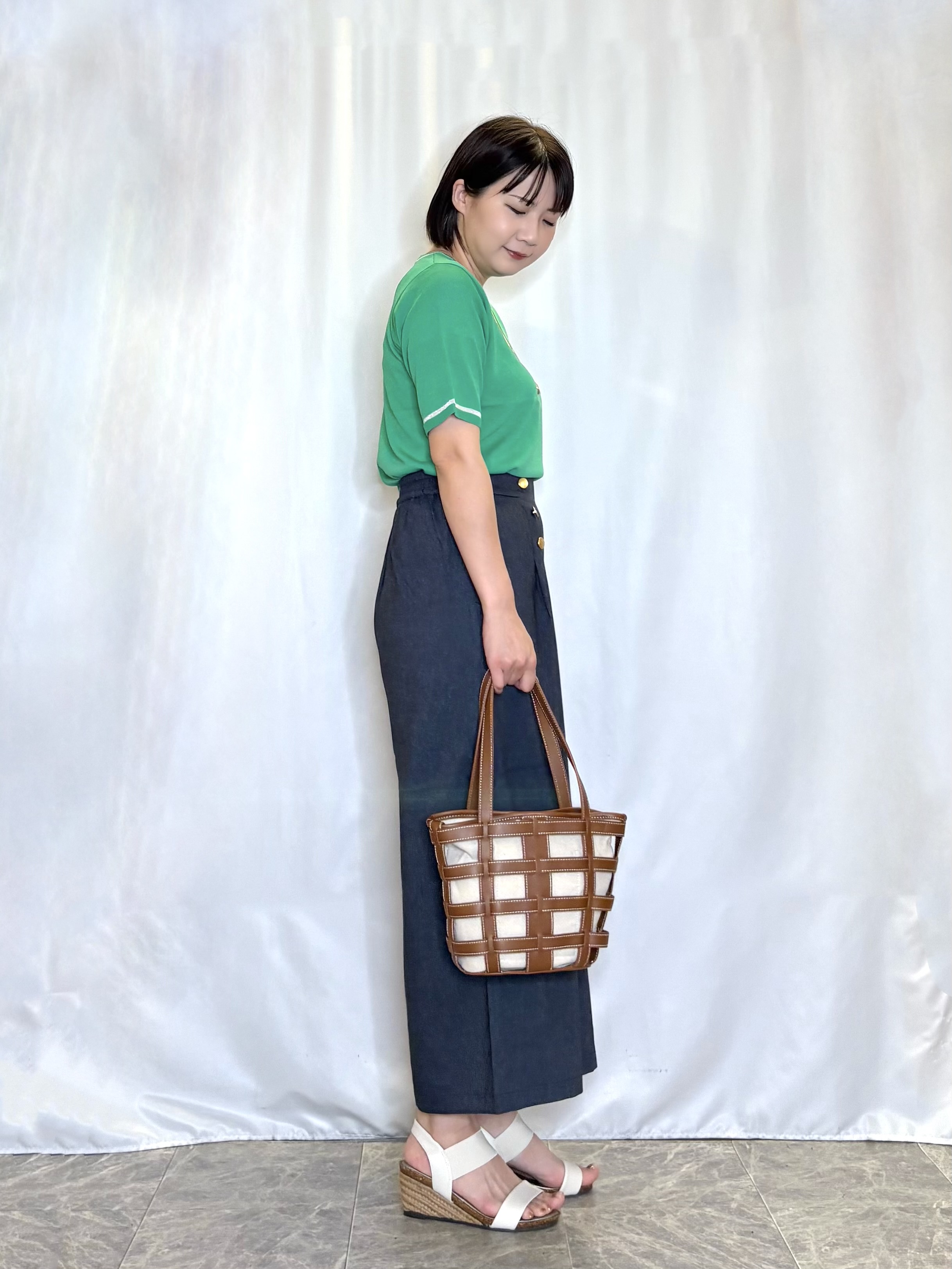 ネリさんの「SHOO･LA･RUE｜【洗濯機可/S-LL】キラッと華やか ラメライン五分袖ニット」を使ったコーディネート