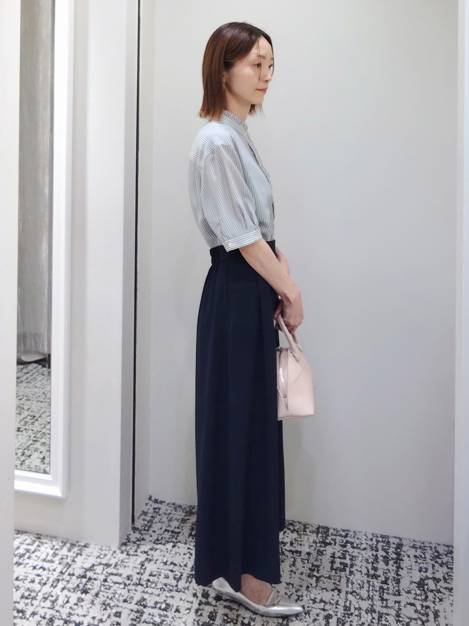 terumiさんの「UNTITLED｜【接触冷感/通気性/洗える】スタンドカラーフリルブラウス」を使ったコーディネート