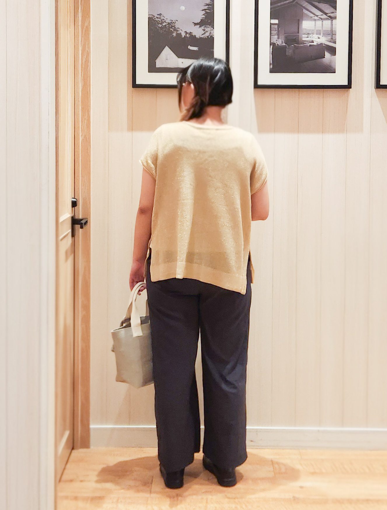 れーやんさんの「SHOO･LA･RUE｜【2点セット/前後2WAY/洗濯機可/S-LL】体型カバーも叶う ラメ畦ニット+タンクトップ」を使ったコーディネート