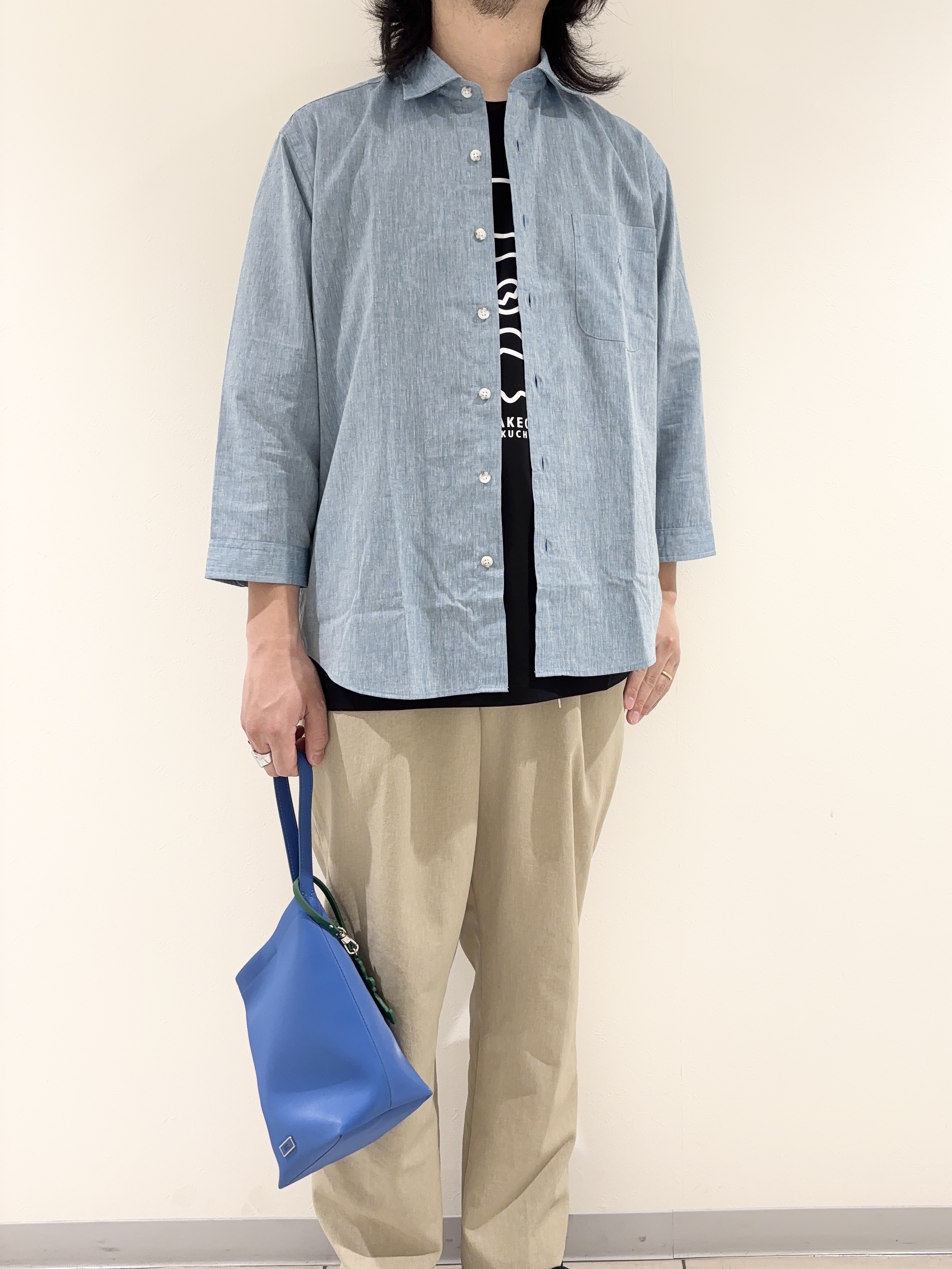 及川さんの「TAKEO KIKUCHI｜【接触冷感】ハイブリッド リネン 七分袖シャツ」を使ったコーディネート