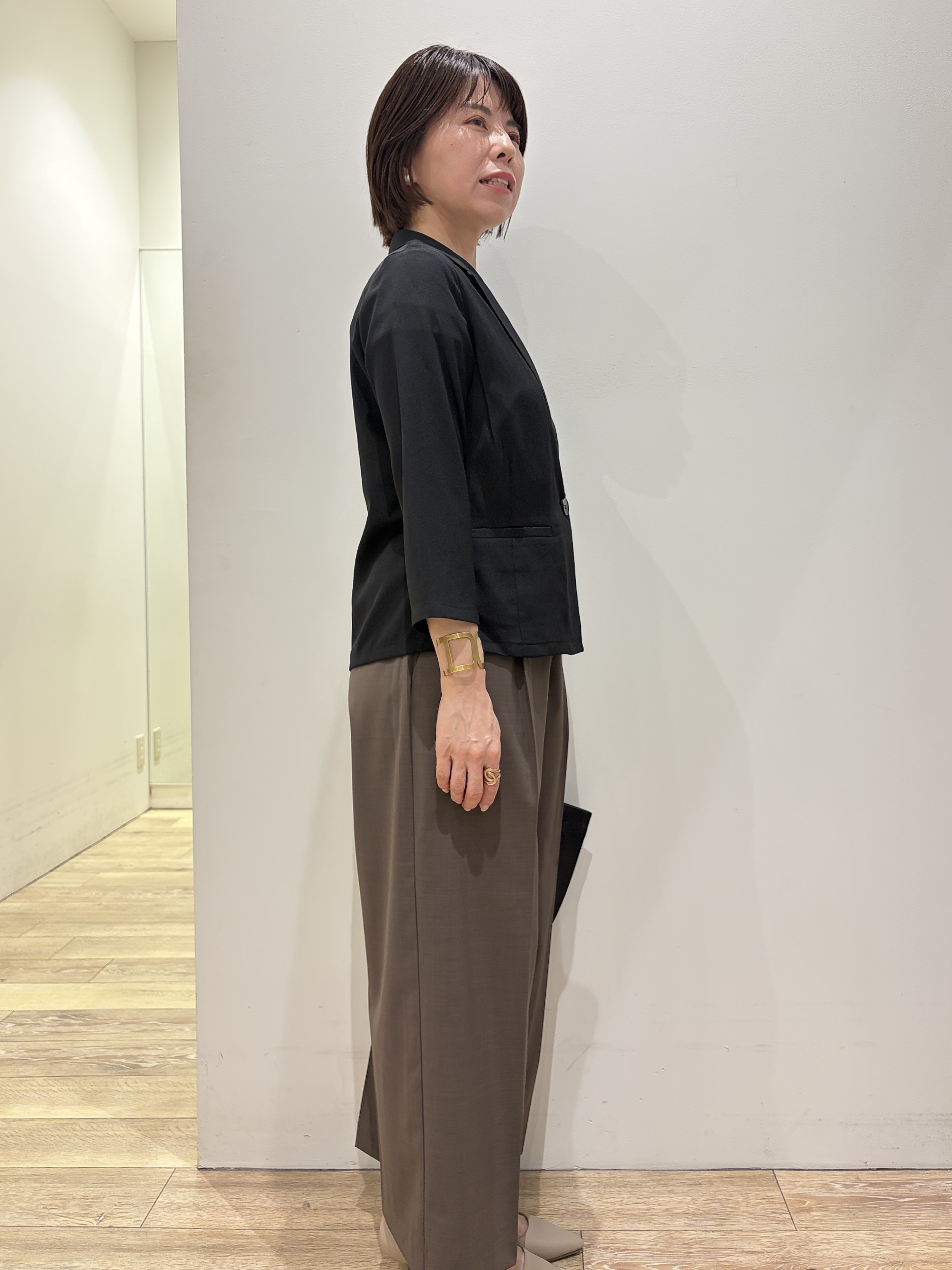 YUKOさんの「index｜【接触冷感／防シワ】ひんやり7分袖テーラードジャケット《洗濯機OK》」を使ったコーディネート