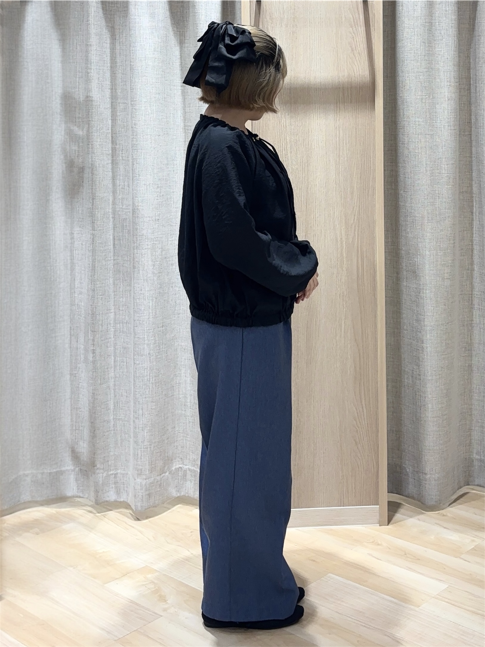 ❤︎ 𝐦𝐢𝐨 ❤︎さんの「grove｜気温調整にも◎ブラウス感覚で羽織れるシアーブルゾン」を使ったコーディネート