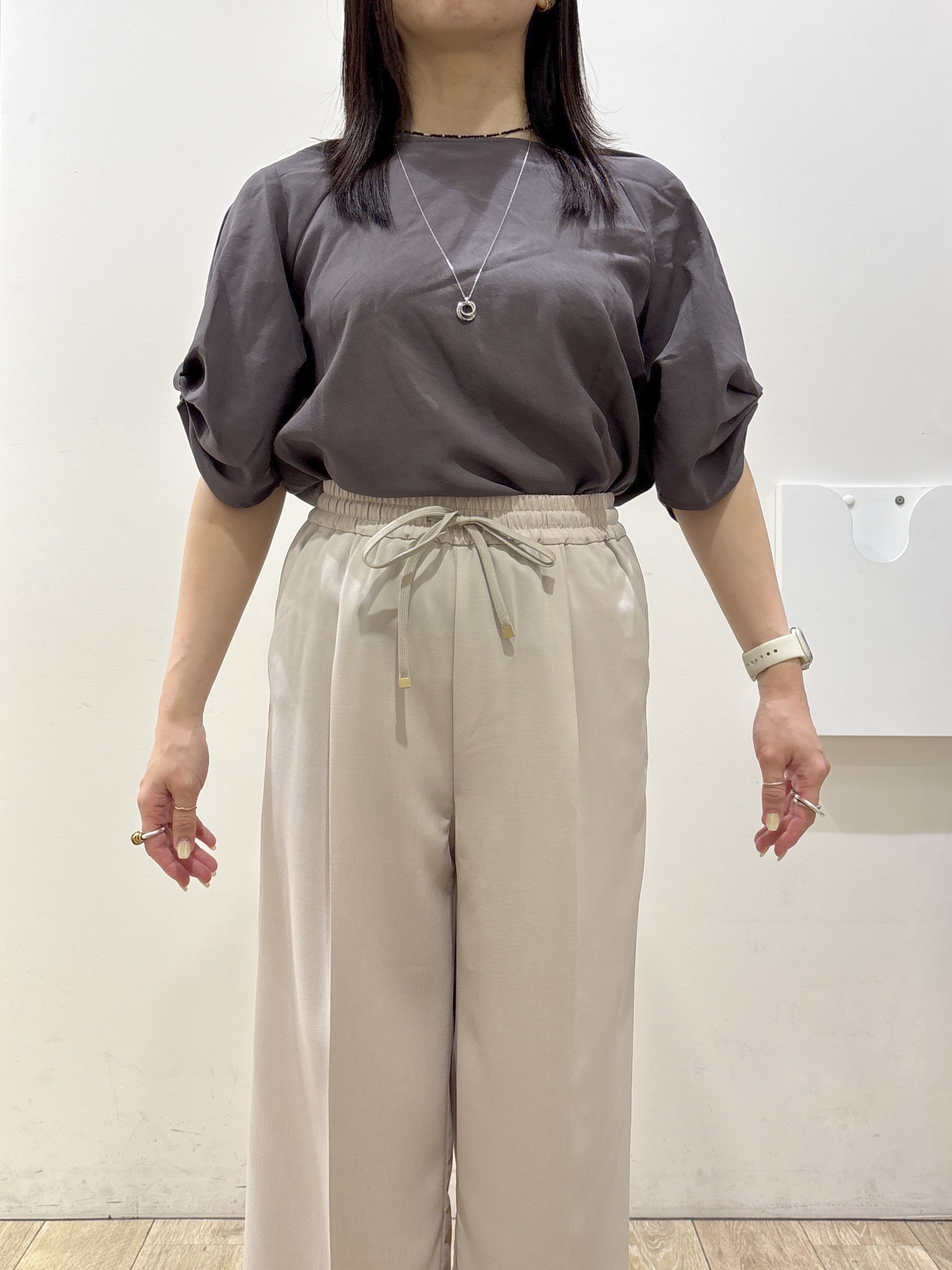 mameさんの「index｜【接触冷感／吸水速乾】リネンライク タックスリーブブラウス《セットアップ対応／洗濯機OK》」を使ったコーディネート