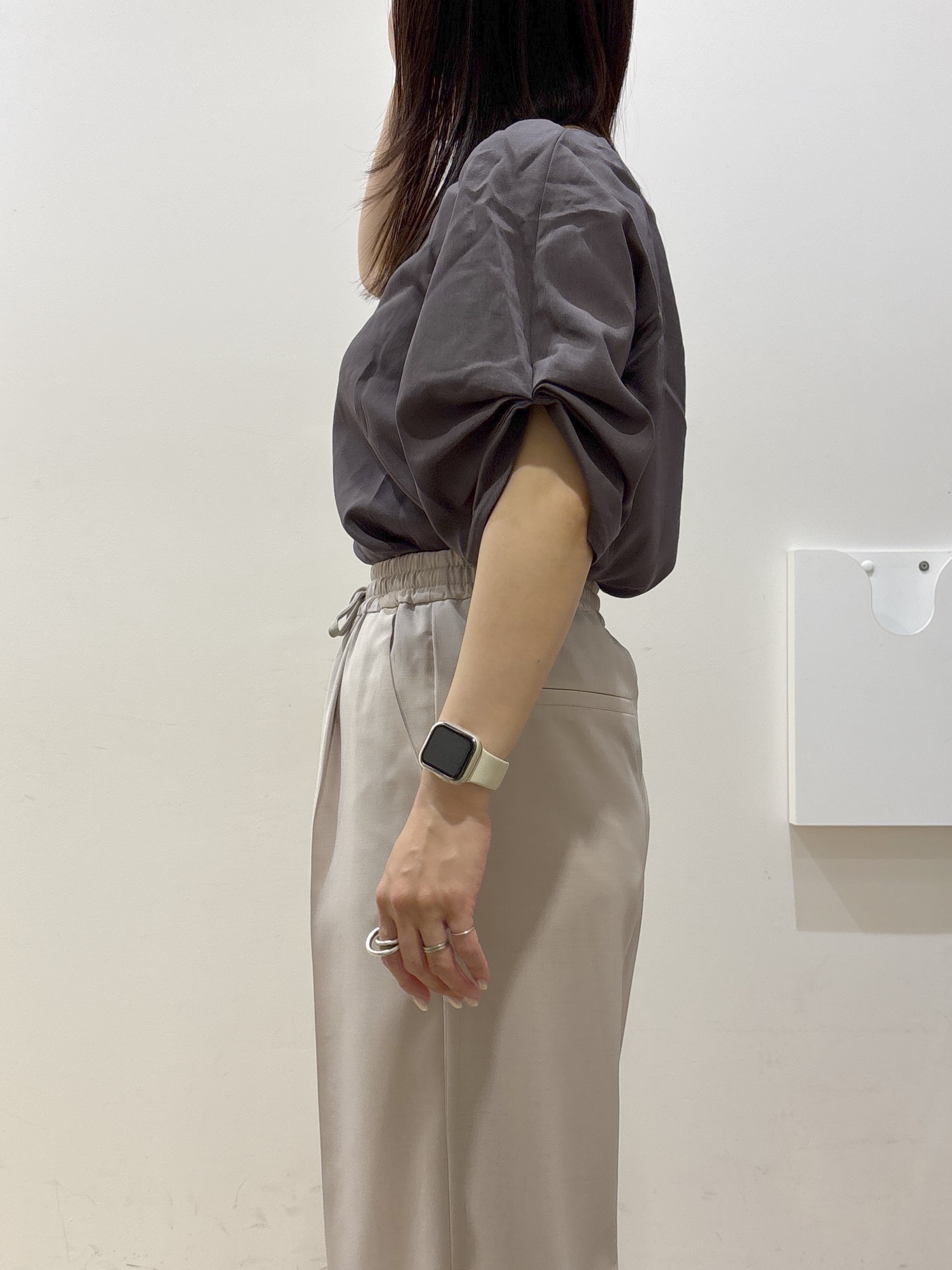 mameさんの「index｜【接触冷感／吸水速乾】リネンライク タックスリーブブラウス《セットアップ対応／洗濯機OK》」を使ったコーディネート