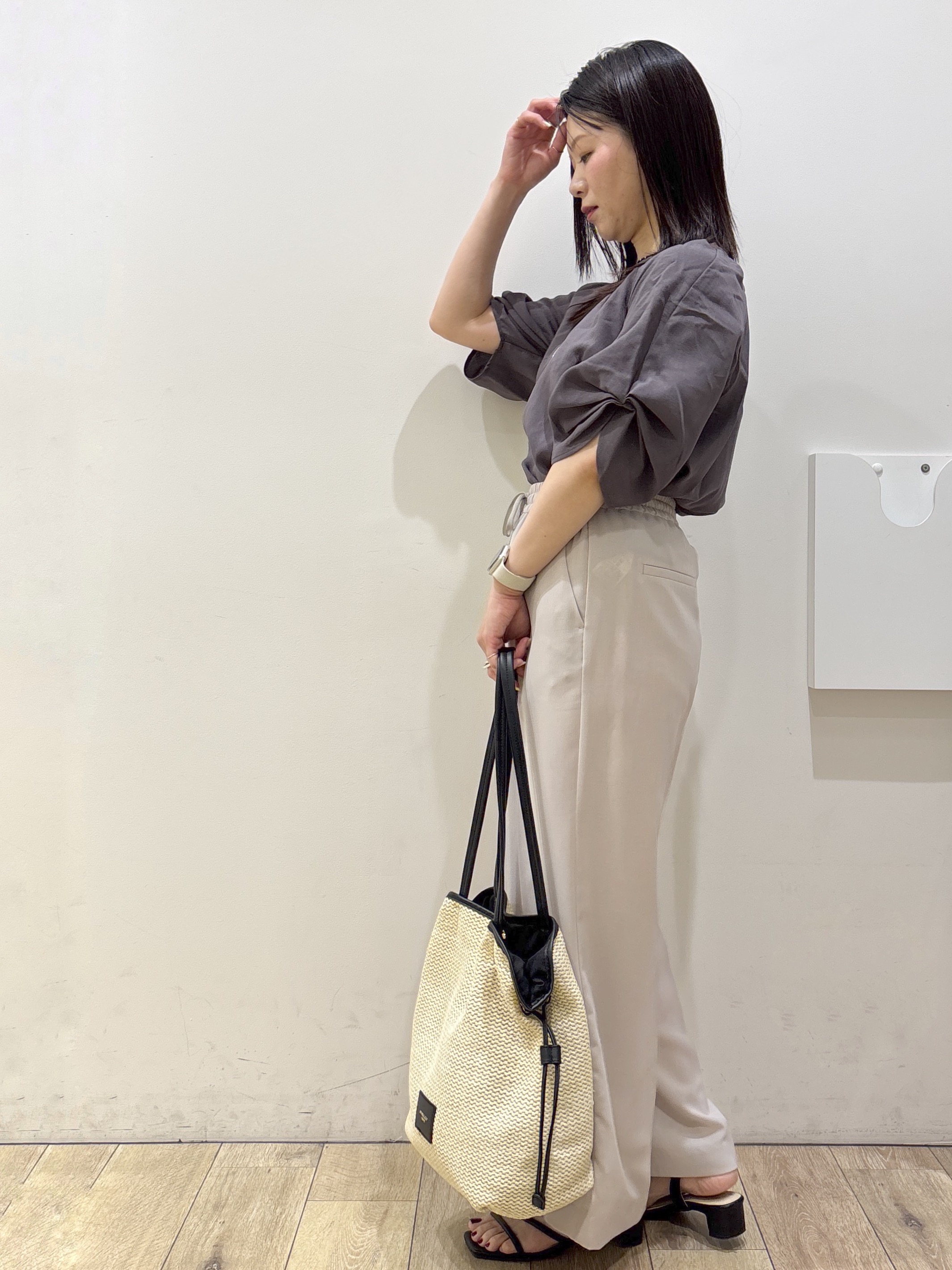 mameさんの「index｜【接触冷感／吸水速乾】リネンライク タックスリーブブラウス《セットアップ対応／洗濯機OK》」を使ったコーディネート