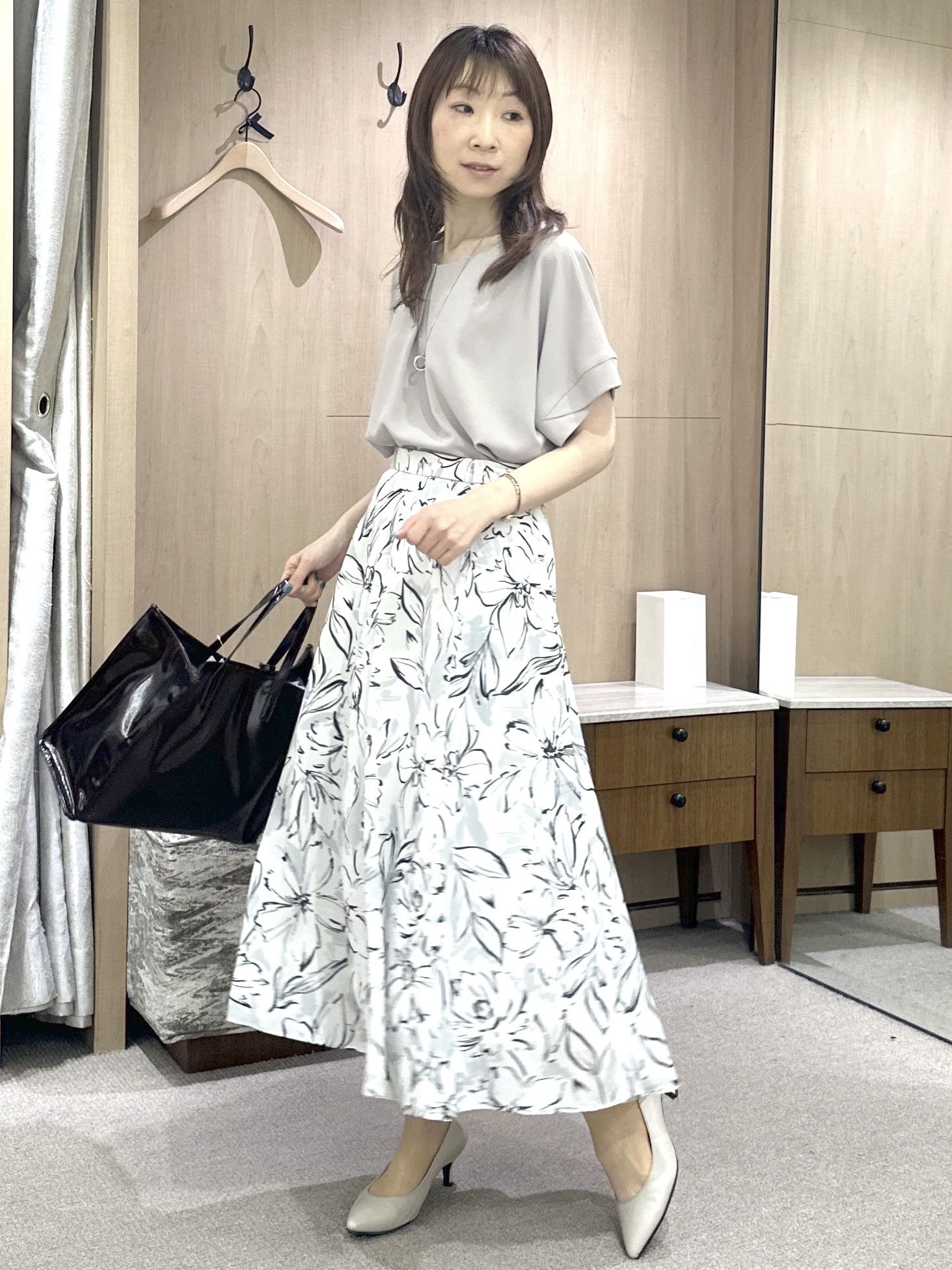 Miwaさんの「UNTITLED｜【アンサンブル可】ラメ混クルーネックカーディガン」を使ったコーディネート