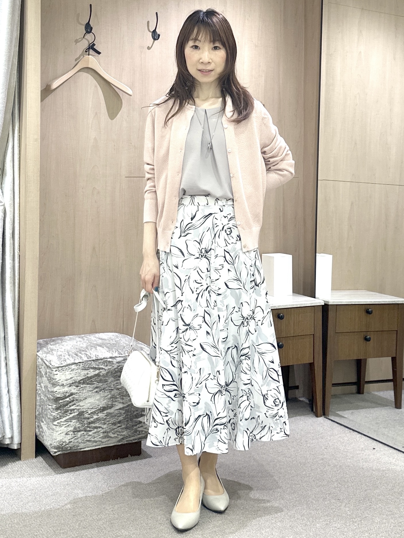 Miwaさんの「UNTITLED｜【アンサンブル可】ラメ混クルーネックカーディガン」を使ったコーディネート