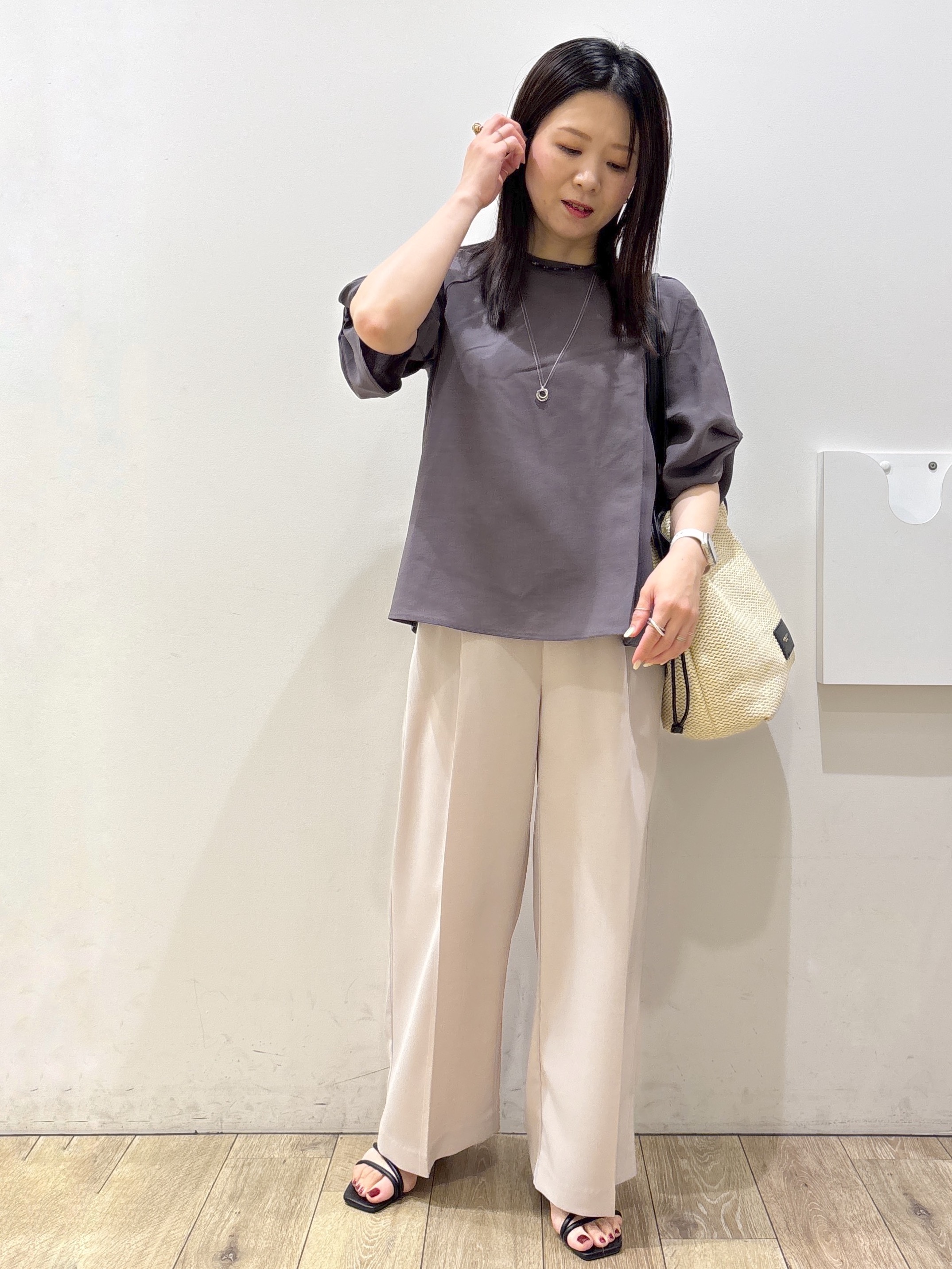 mameさんの「index｜【接触冷感／吸水速乾】リネンライク タックスリーブブラウス《セットアップ対応／洗濯機OK》」を使ったコーディネート