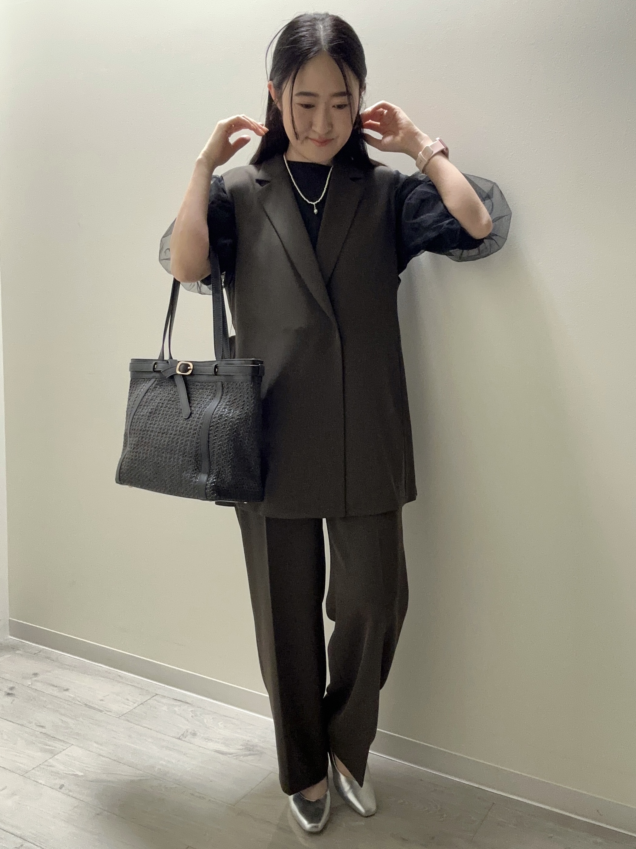 末廣美智子さんの「Reflect｜【セットアップ可】テーラードカラーミディアム丈ジレ」を使ったコーディネート