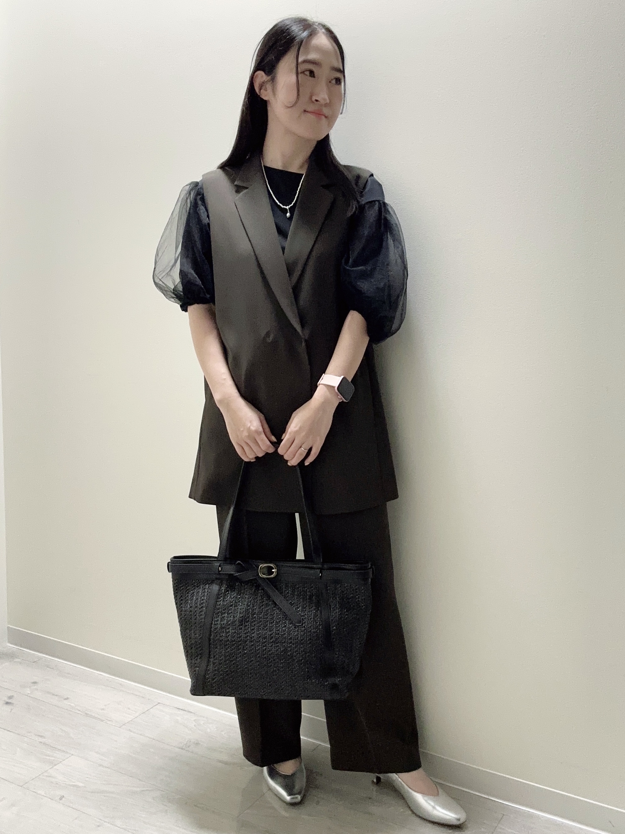 末廣美智子さんの「Reflect｜【セットアップ可】テーラードカラーミディアム丈ジレ」を使ったコーディネート