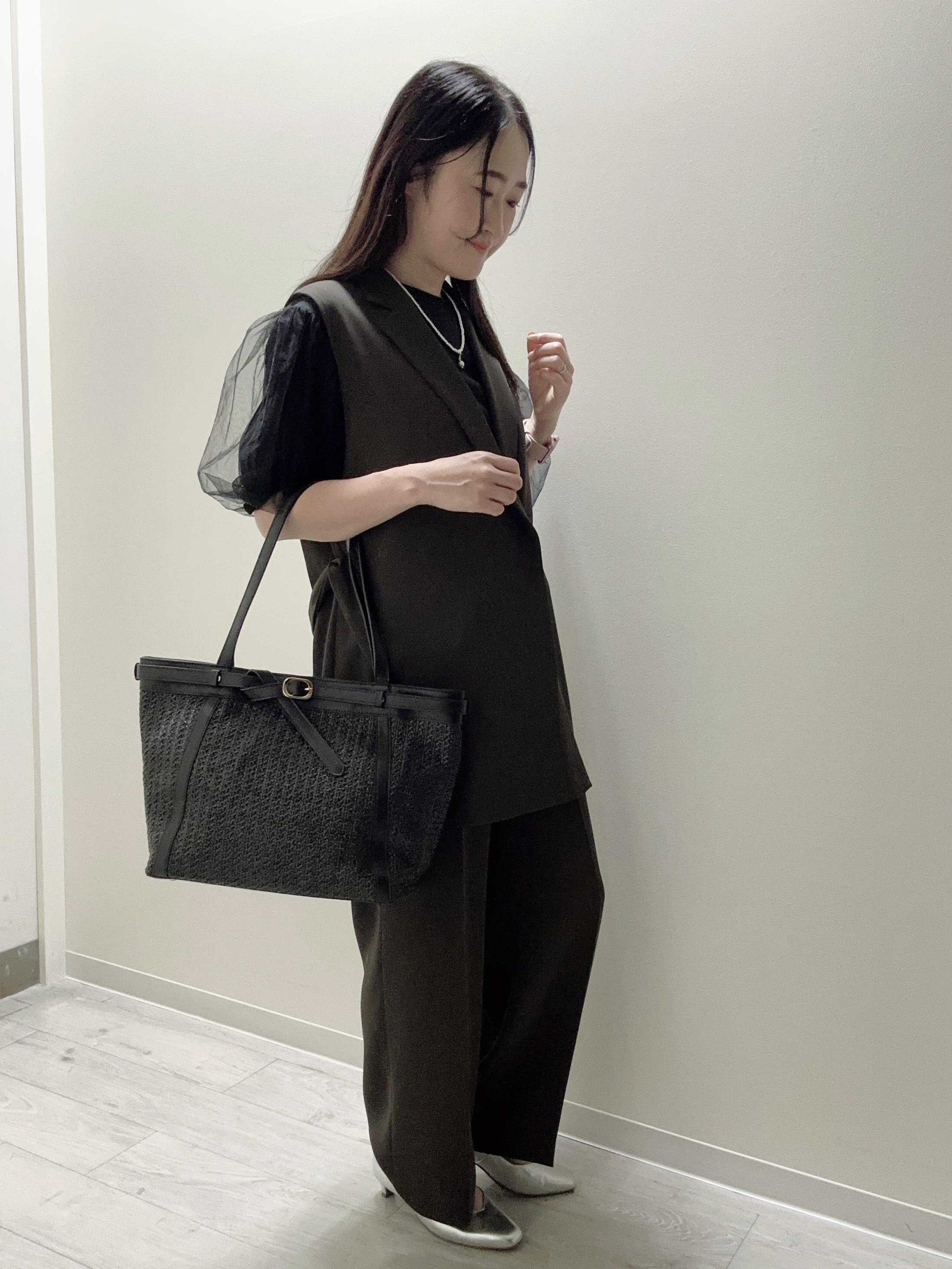 末廣美智子さんの「Reflect｜【セットアップ可】テーラードカラーミディアム丈ジレ」を使ったコーディネート
