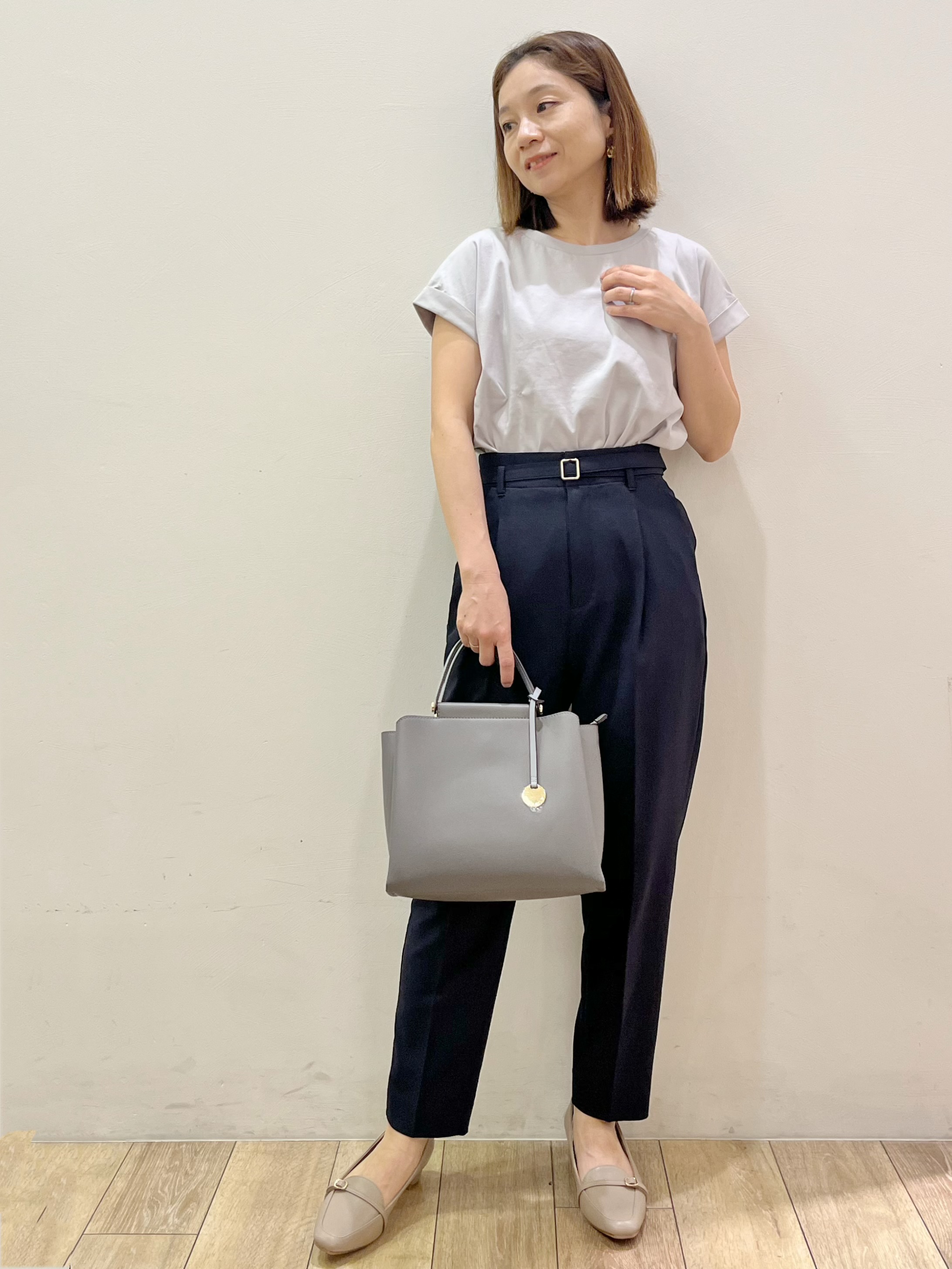 kcさんの「OPAQUE.CLIP｜【接触冷感／UV】ワンポイント刺繍Tシャツ《7col／XS~3L／洗濯機OK》」を使ったコーディネート