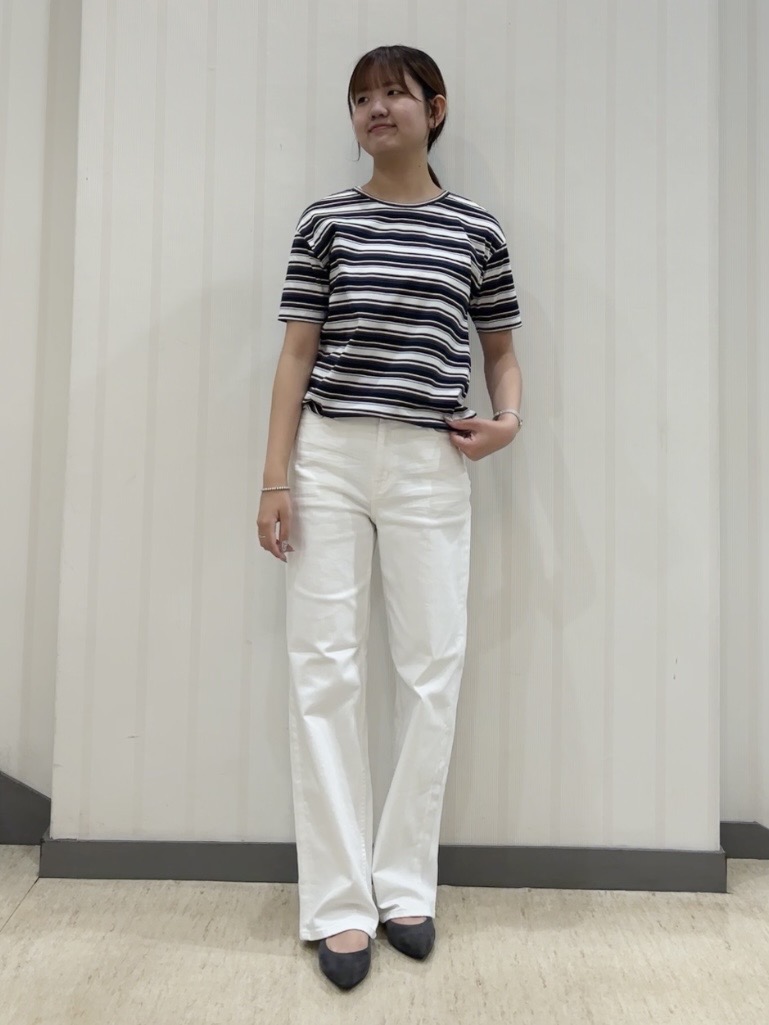 ちひさんの「INDIVI｜【褒められデニム】ワイドストレート デニムパンツ」を使ったコーディネート