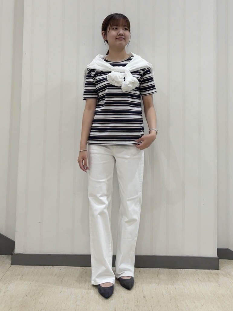 ちひさんの「INDIVI｜【褒められデニム】ワイドストレート デニムパンツ」を使ったコーディネート