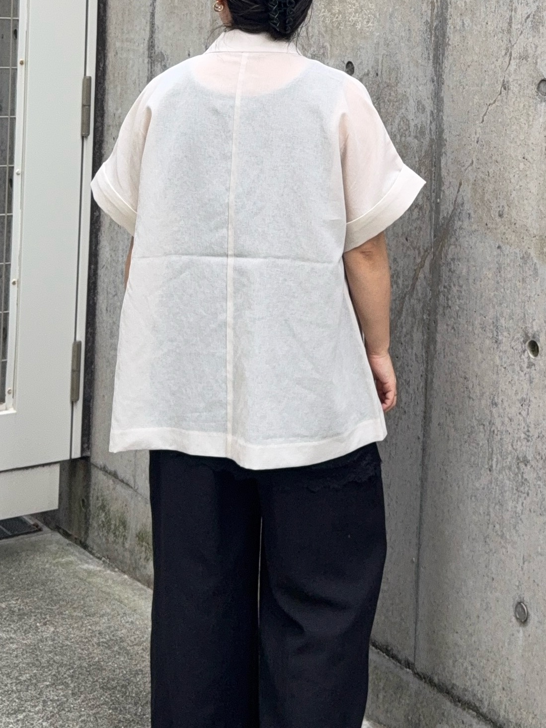 chさんの「THE SHOP TK｜半袖シアージャケット【洗える】」を使ったコーディネート