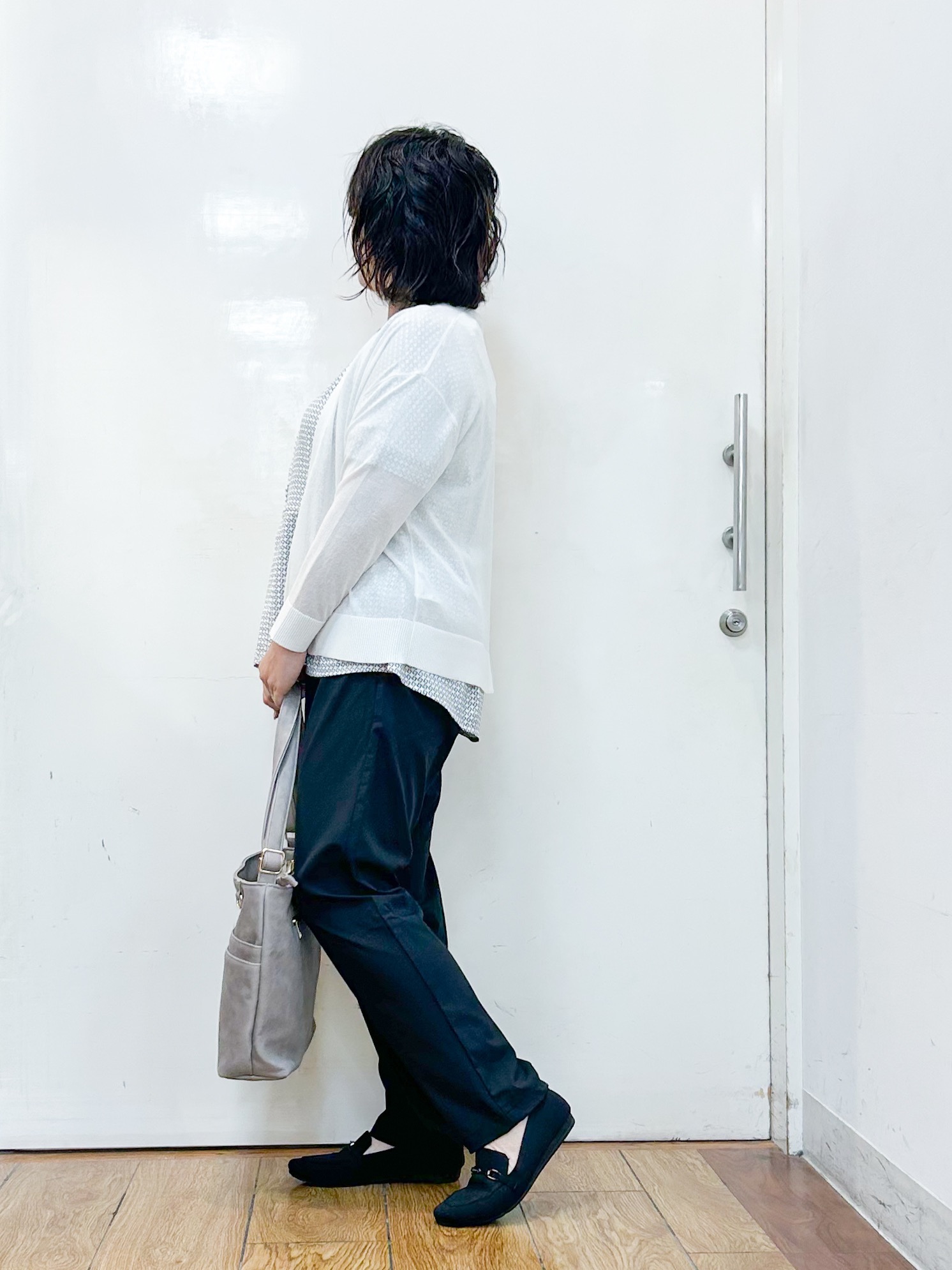haruさんの「SHOO･LA･RUE｜【ひんやり/吸水速乾/洗濯機可/S-3L】サラサラして気持ちいい さらかるイージーパンツ」を使ったコーディネート