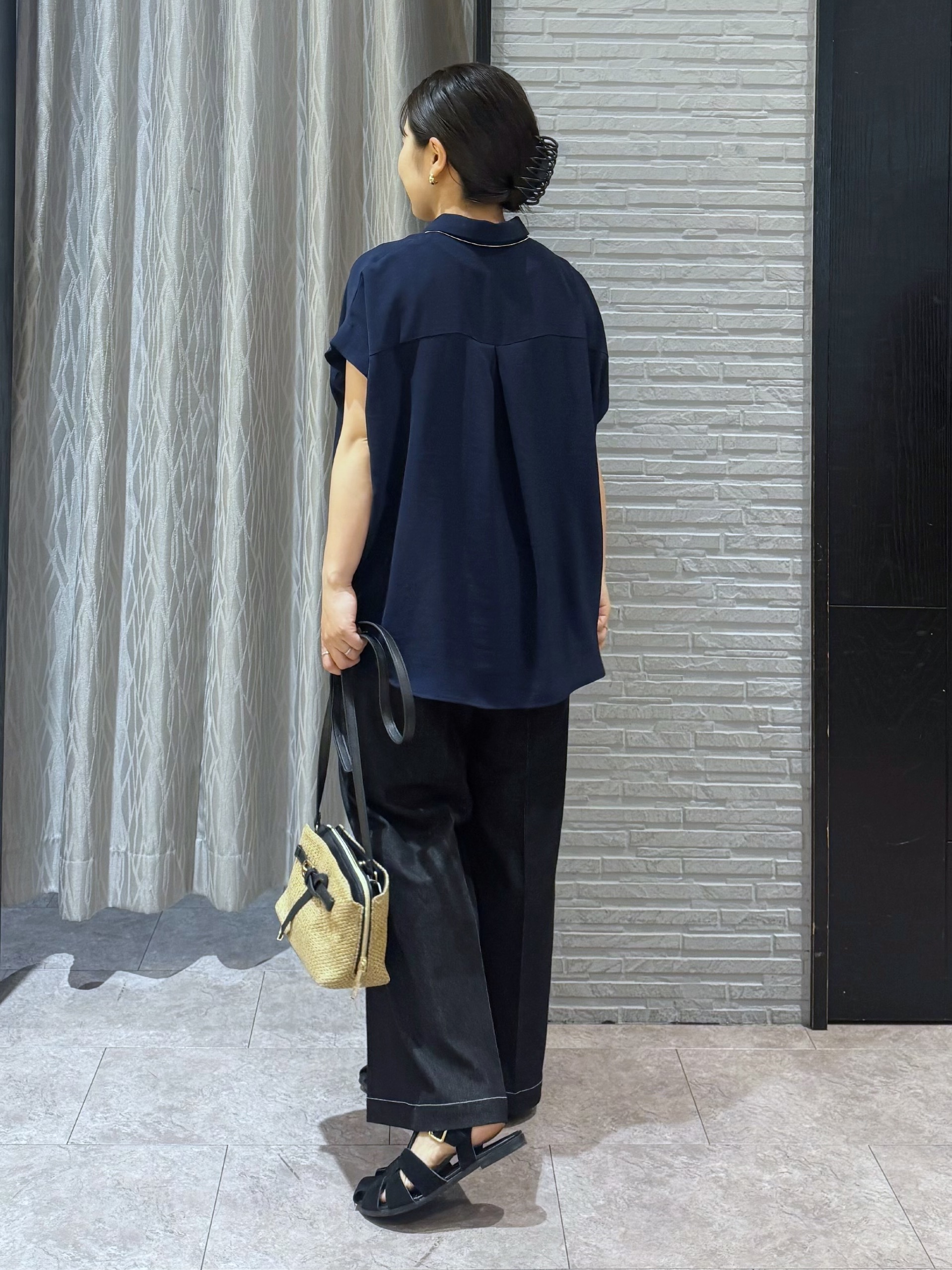 chさんの「THE SHOP TK｜【ひんやり/防しわ/UV/吸水速乾】襟付き フレンチスリーブシャツ」を使ったコーディネート