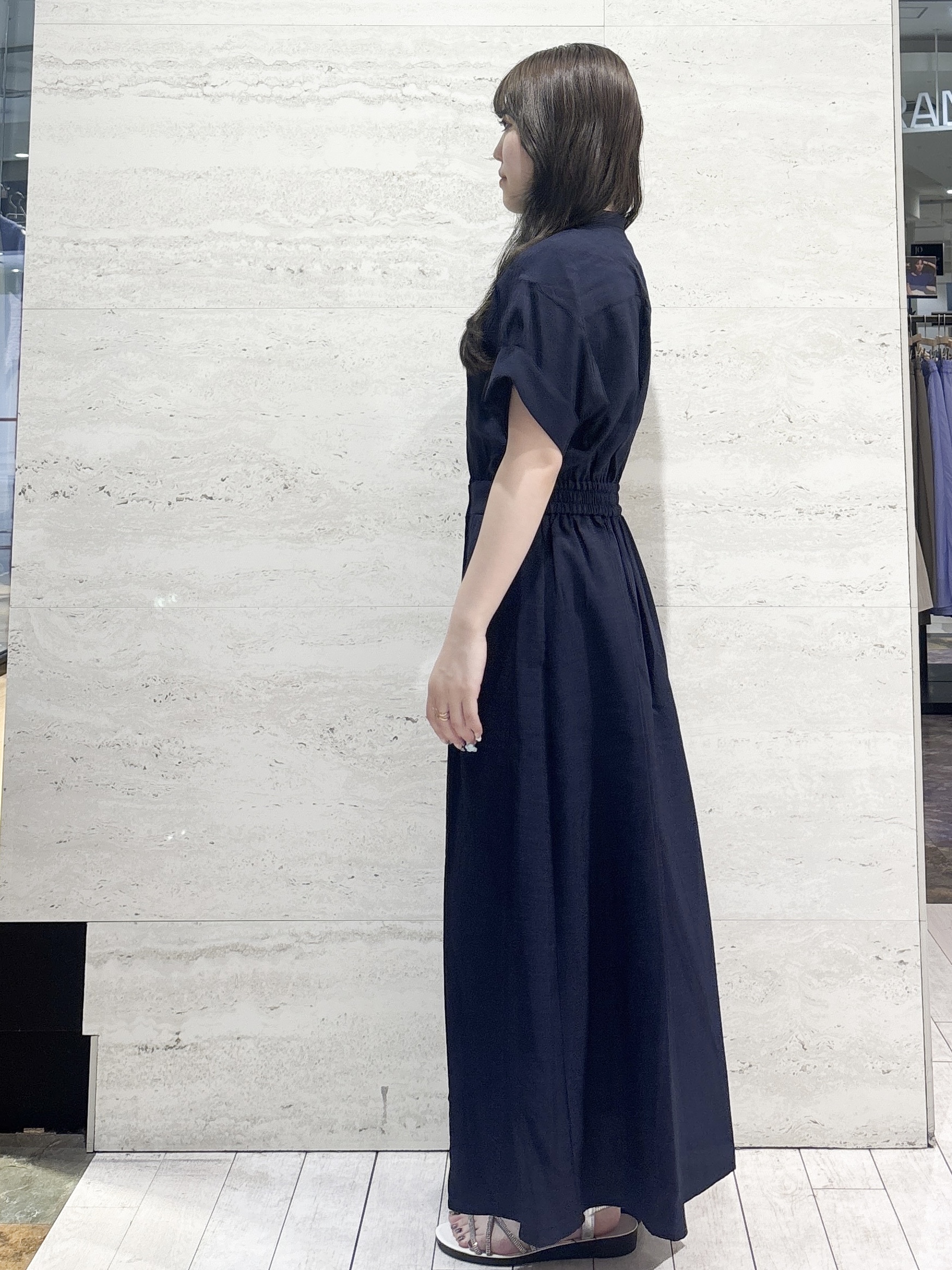 かほさんの「OPAQUE.CLIP｜【接触冷感／吸水速乾】リネンライク シャツワンピース《洗濯機OK》」を使ったコーディネート