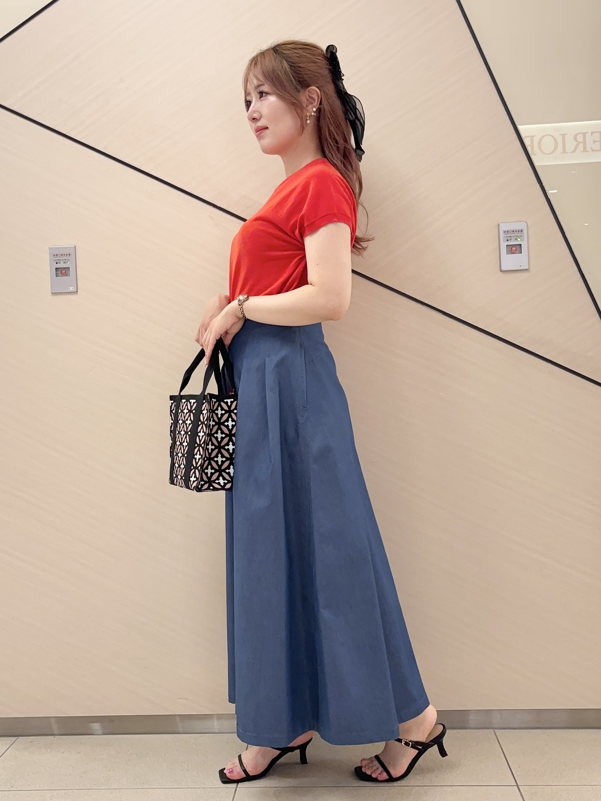 Rinaさんの「DRESSTERIOR｜【ウォッシャブル】コットンシルクフレンチスリーブニット」を使ったコーディネート