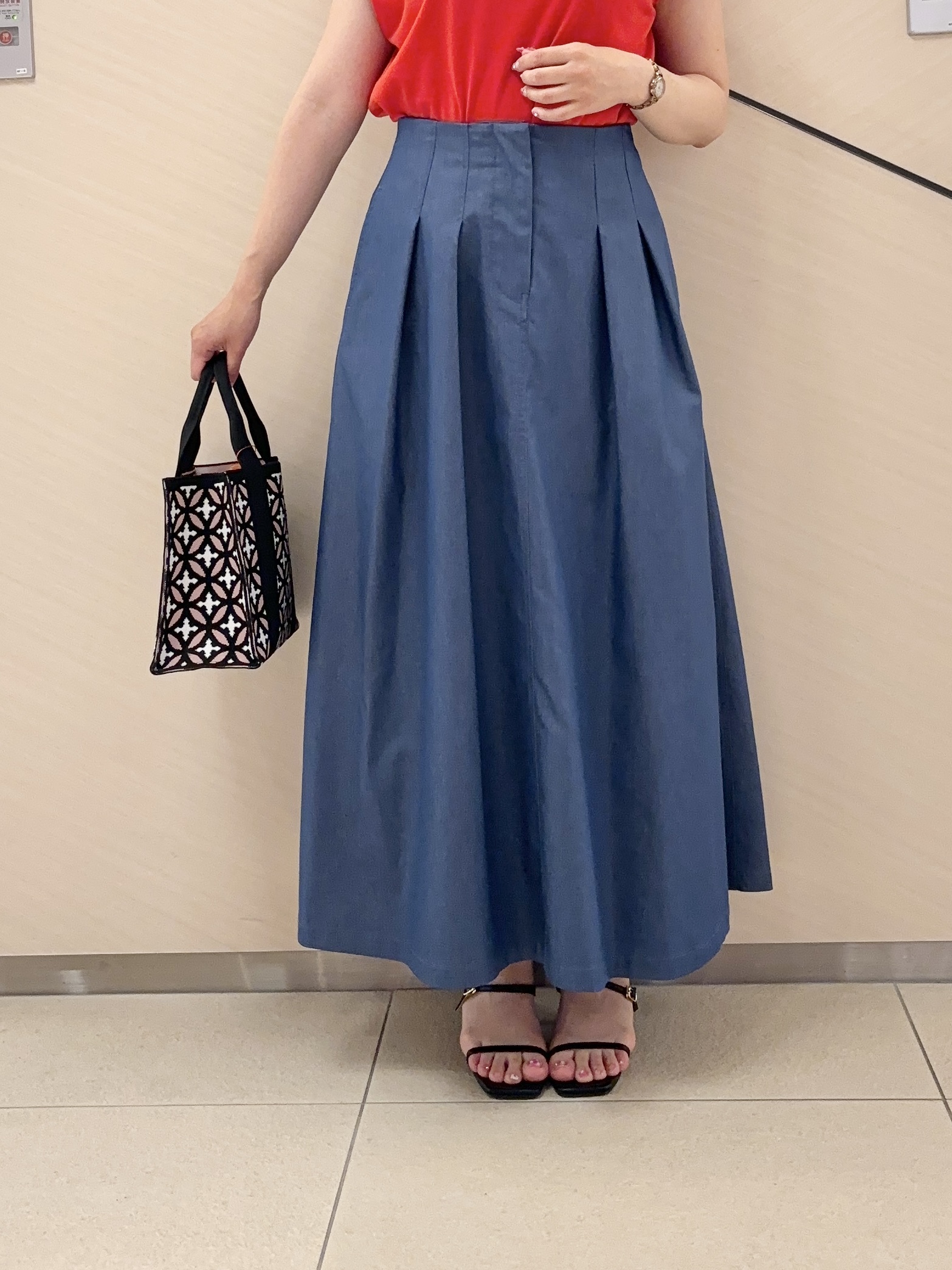 Rinaさんの「DRESSTERIOR｜【ウォッシャブル】コットンシルクフレンチスリーブニット」を使ったコーディネート