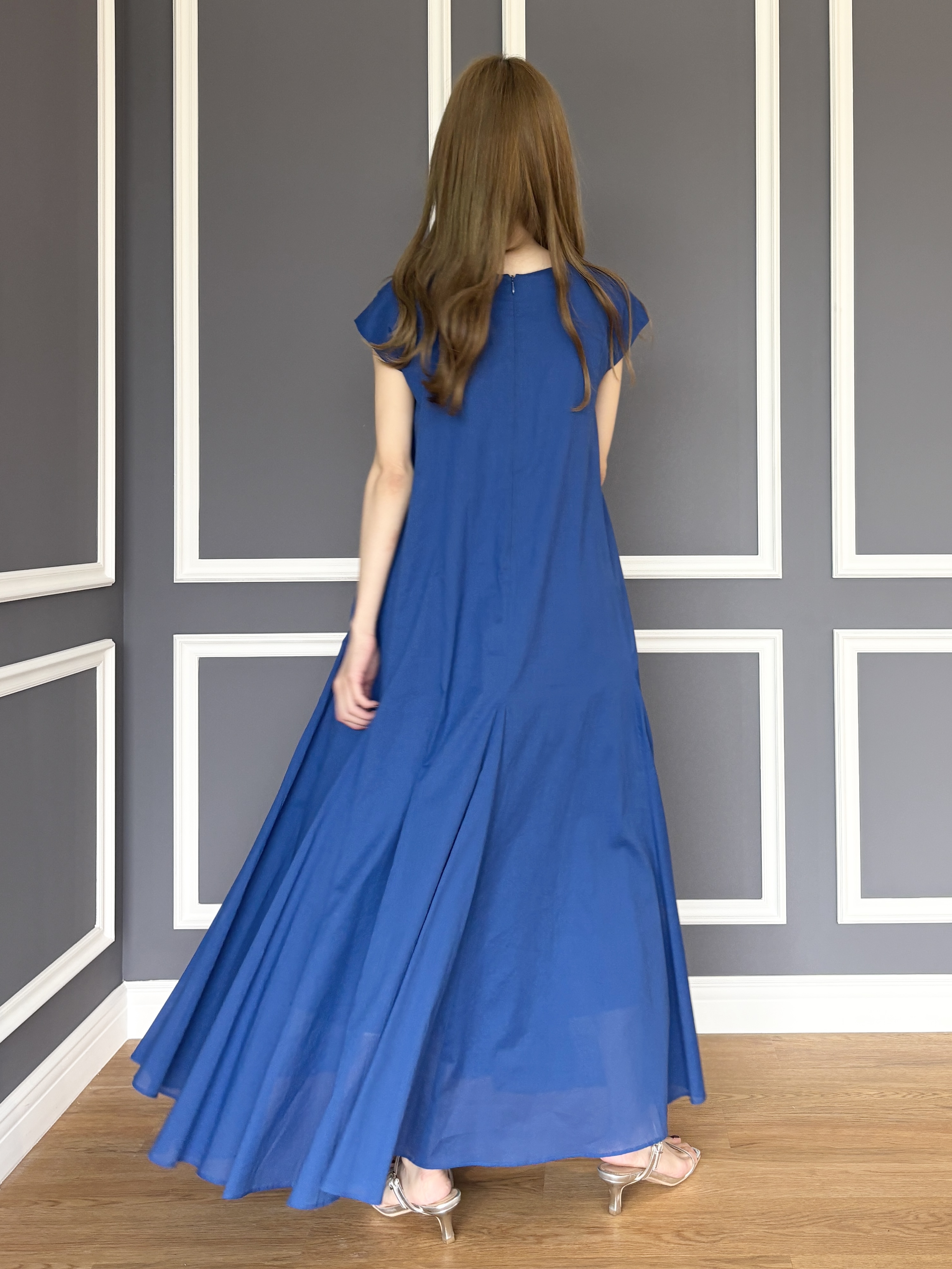 清水夏姫さんの「DRESSTERIOR｜【きれいめ/ウォッシャブル】コットンローンフレンチスリーブワンピ」を使ったコーディネート