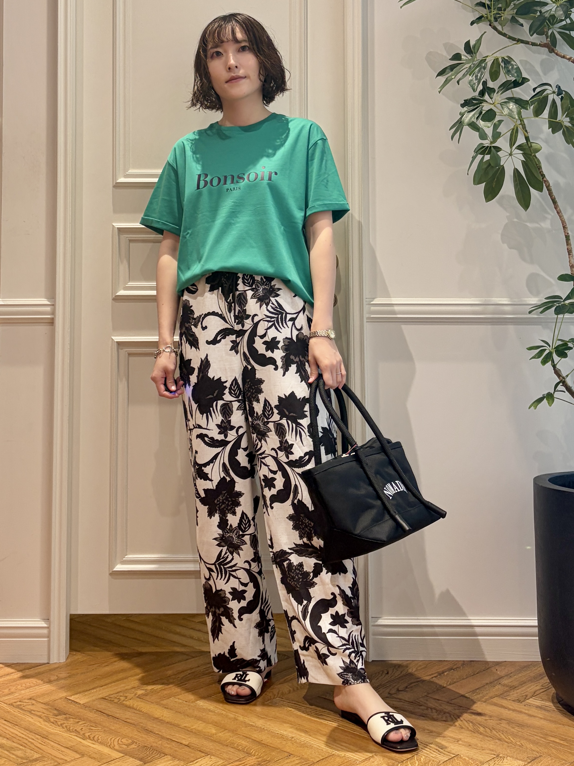 nakaoさんの「DRESSTERIOR｜【ウォッシャブル】ボタニカルプリント イージーワイドパンツ」を使ったコーディネート
