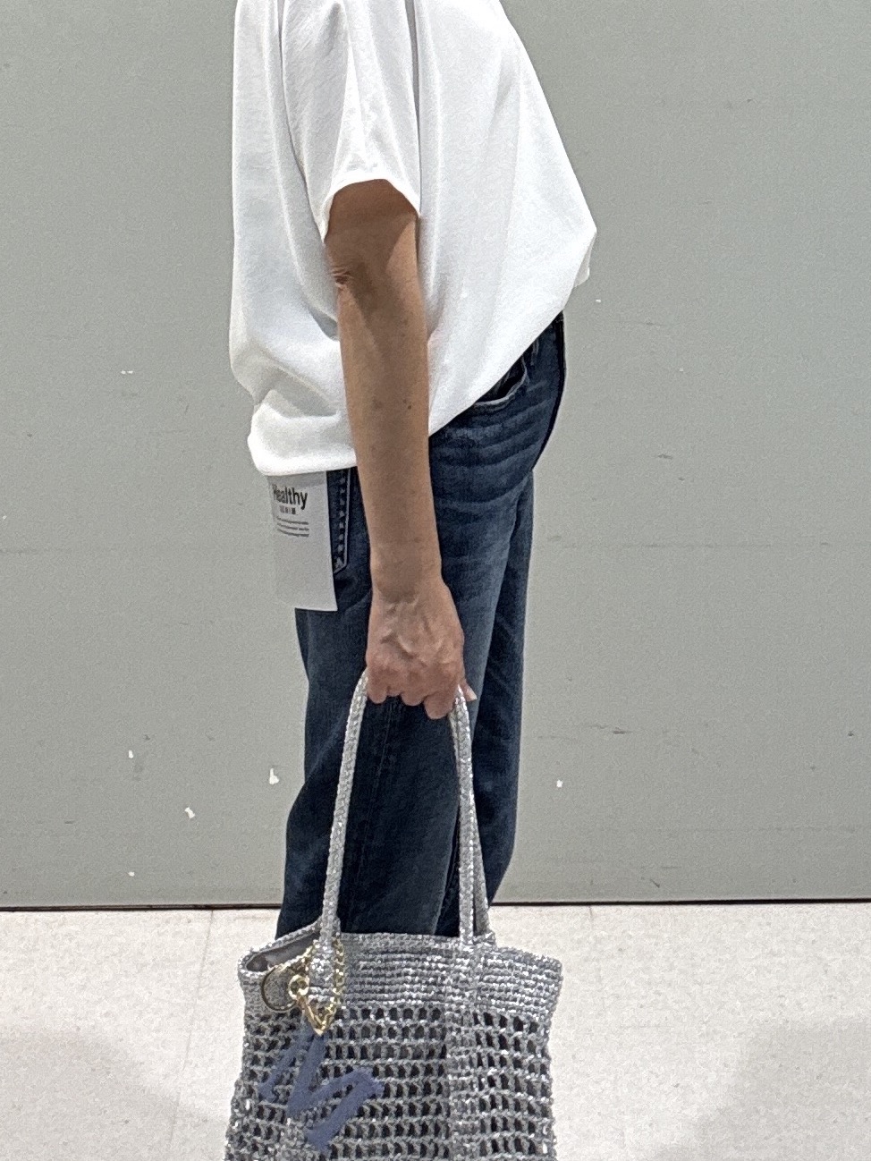 makiさんの「UNTITLED｜【UV/接触冷感/セットアップ可】リラクシーキーVネックブラウス」を使ったコーディネート