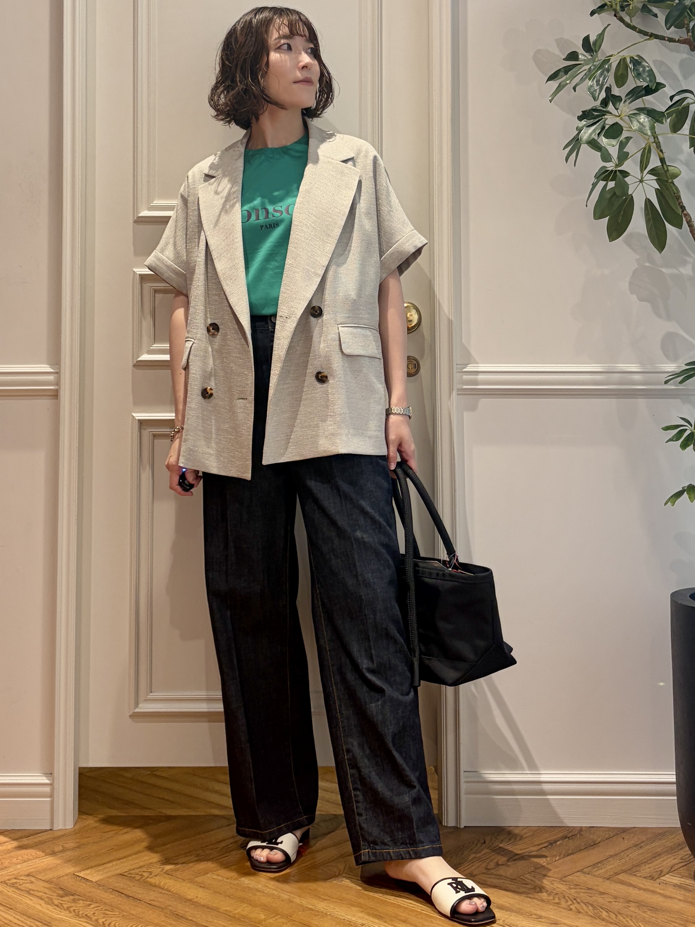 nakaoさんの「DRESSTERIOR｜【接触冷感／抗菌防臭／消臭】アイスクリアコットン Bonsoir ロゴTシャツ」を使ったコーディネート