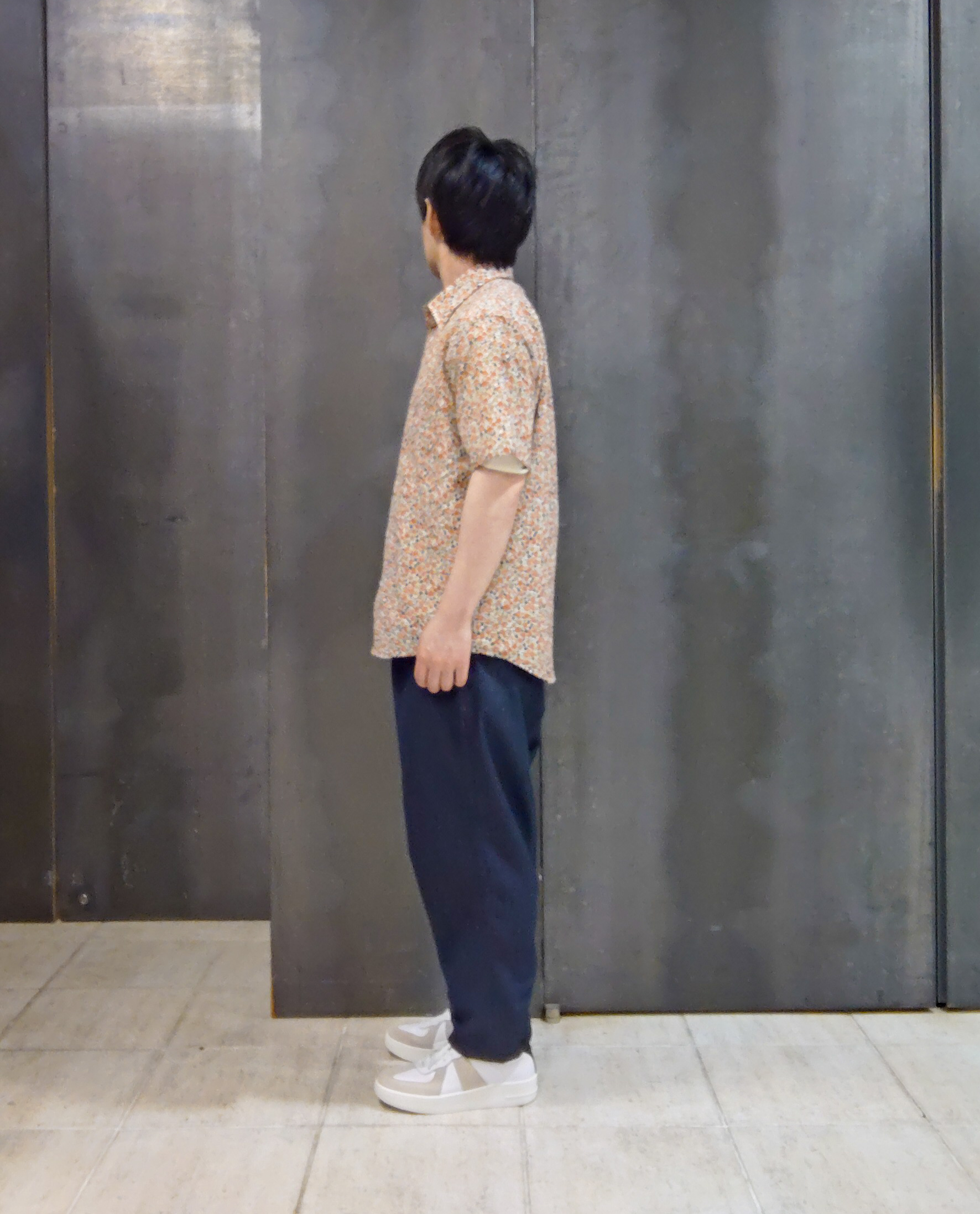shiominさんの「TAKEO KIKUCHI｜リップル小花シャツ」を使ったコーディネート