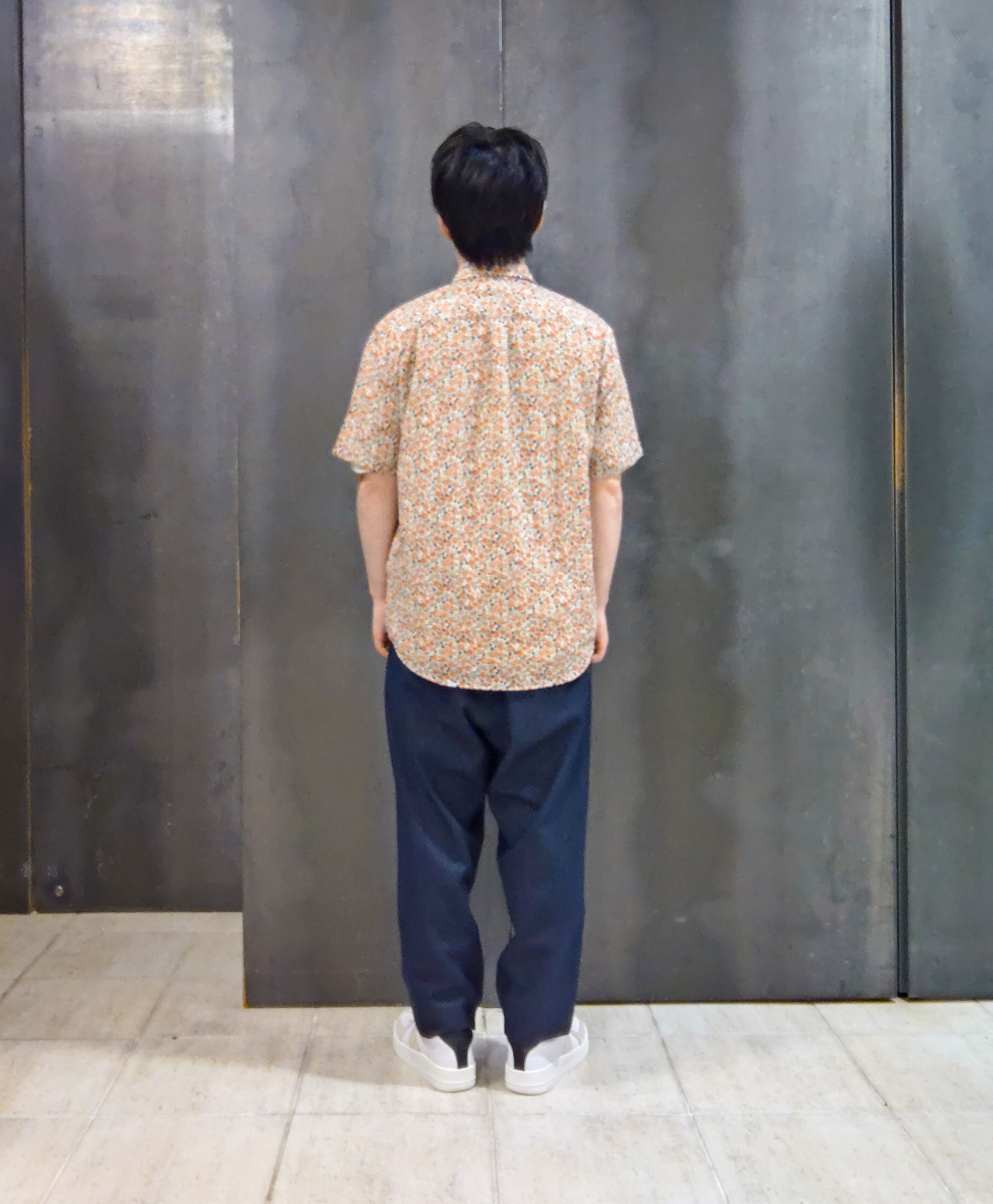 shiominさんの「TAKEO KIKUCHI｜リップル小花シャツ」を使ったコーディネート