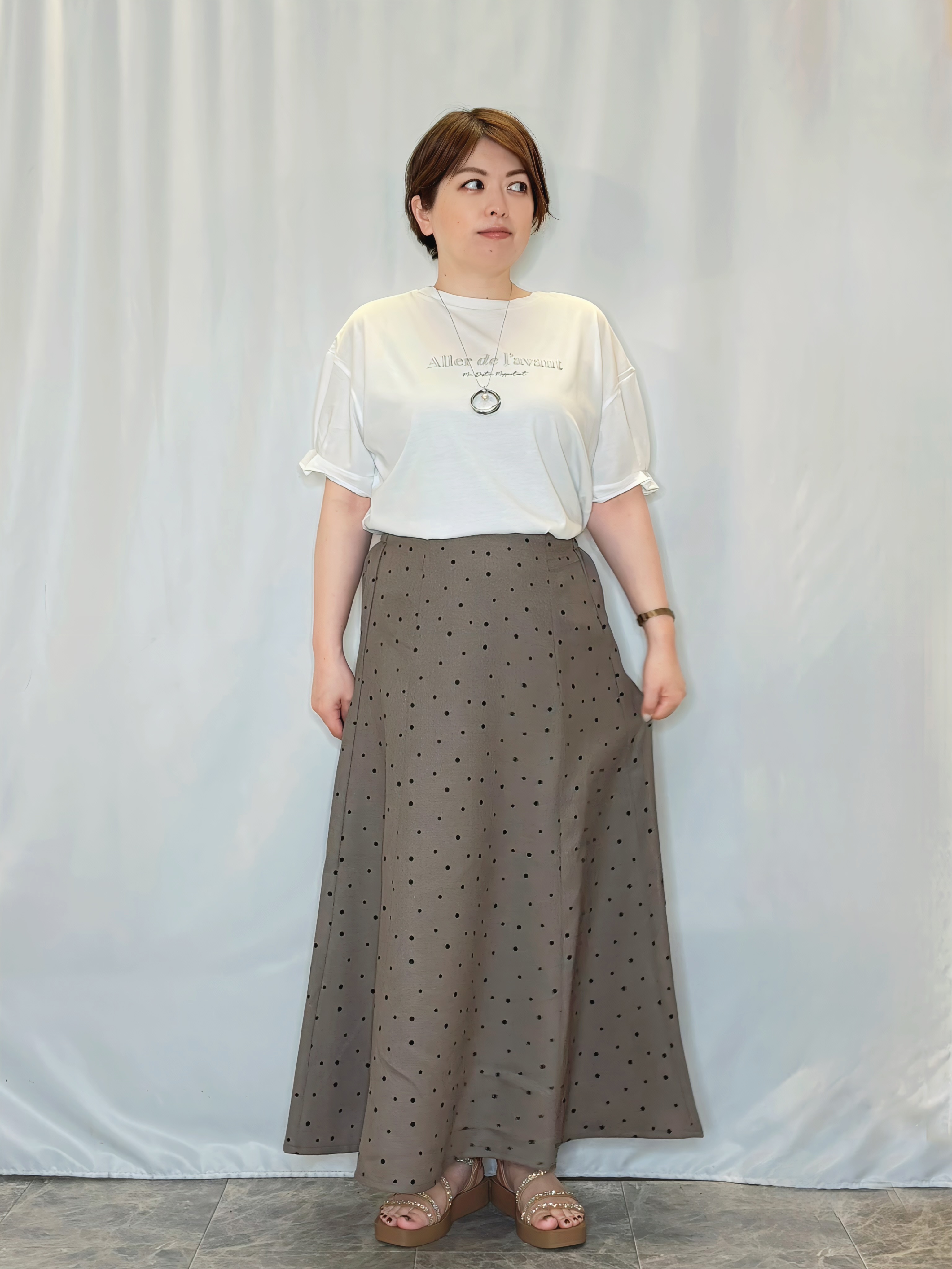 たみさんの「SHOO･LA･RUE｜【ひんやり/洗濯機可/S-LL】オンにもオフにも マルチに使えるボタンレスカーディガン」を使ったコーディネート