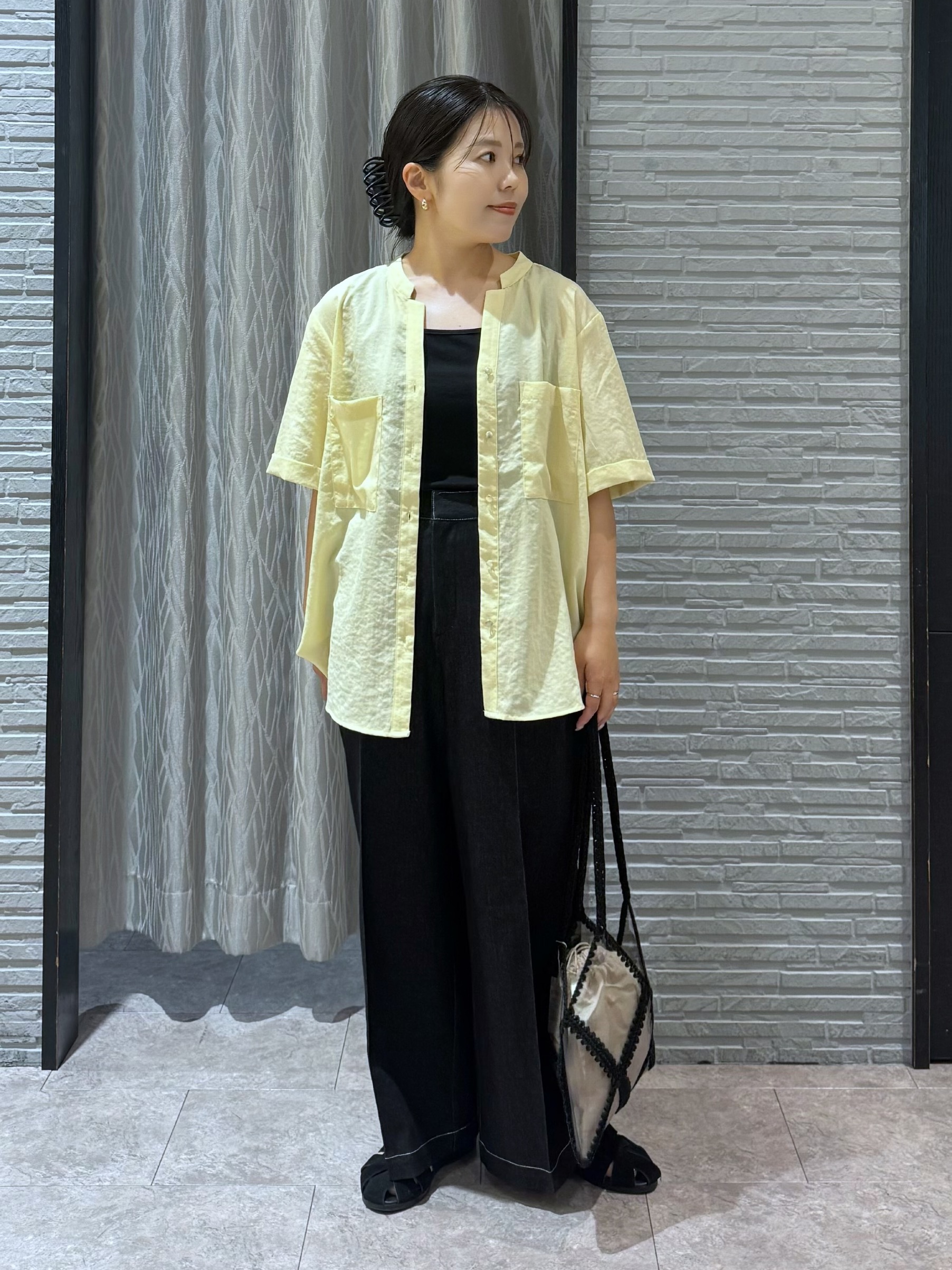 chさんの「THE SHOP TK｜【M-XL/刻みネックですっきり見え】Wポケット金ボタン 5分袖シャツ」を使ったコーディネート