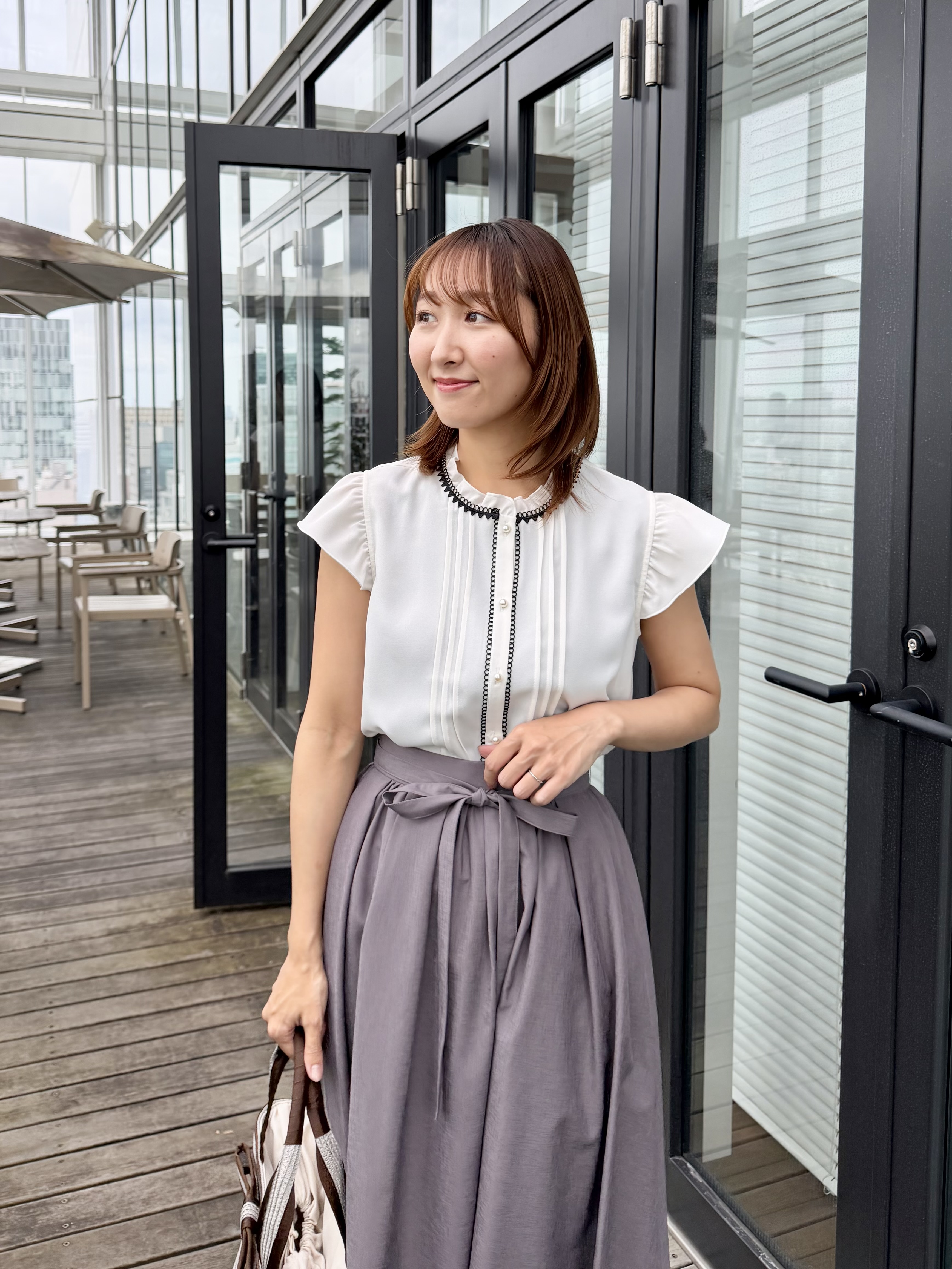 みぃさんの「Couture brooch｜【洗える】ピコレース ピンタックブラウス」を使ったコーディネート