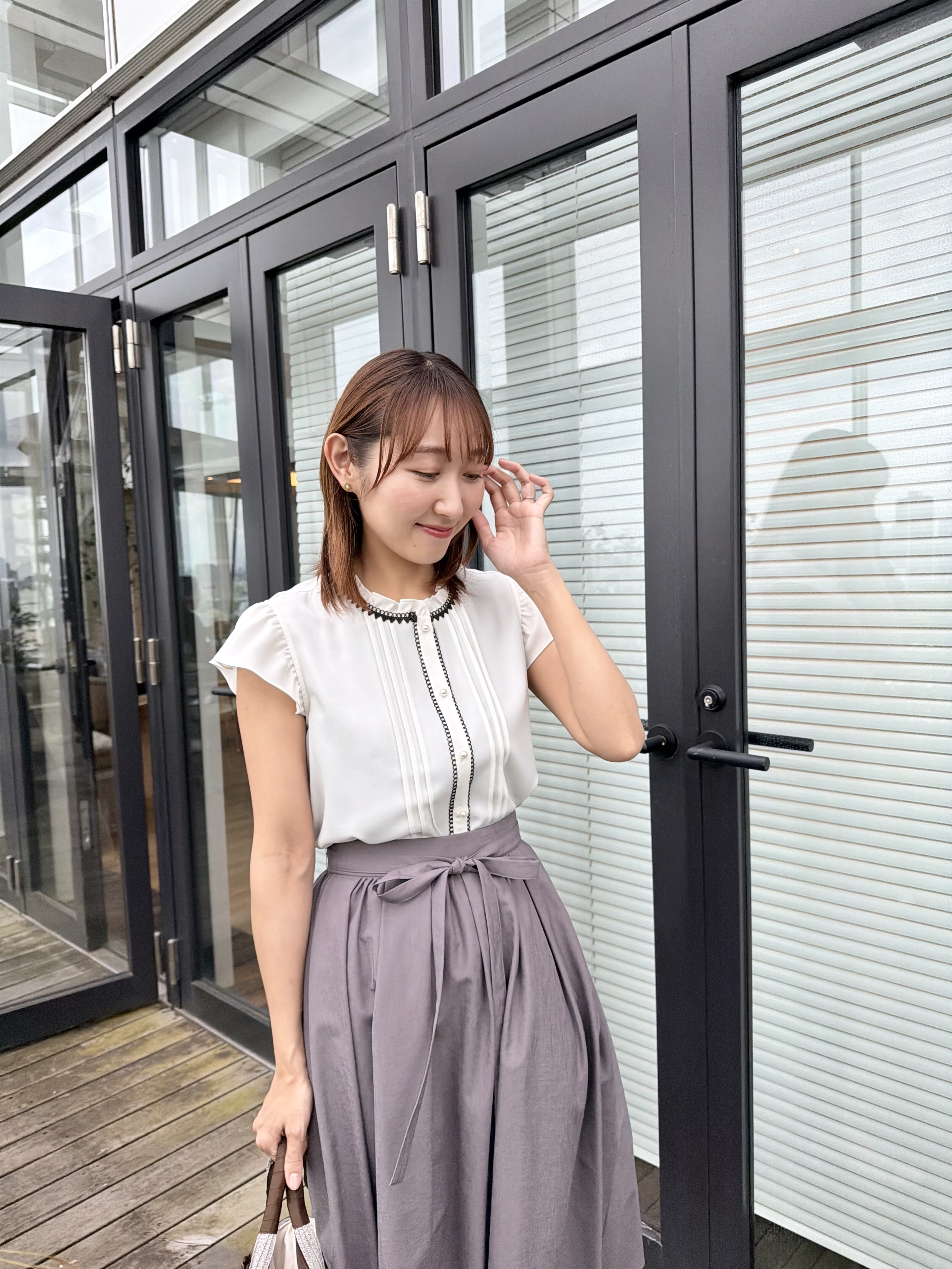 みぃさんの「Couture brooch｜【洗える】ピコレース ピンタックブラウス」を使ったコーディネート