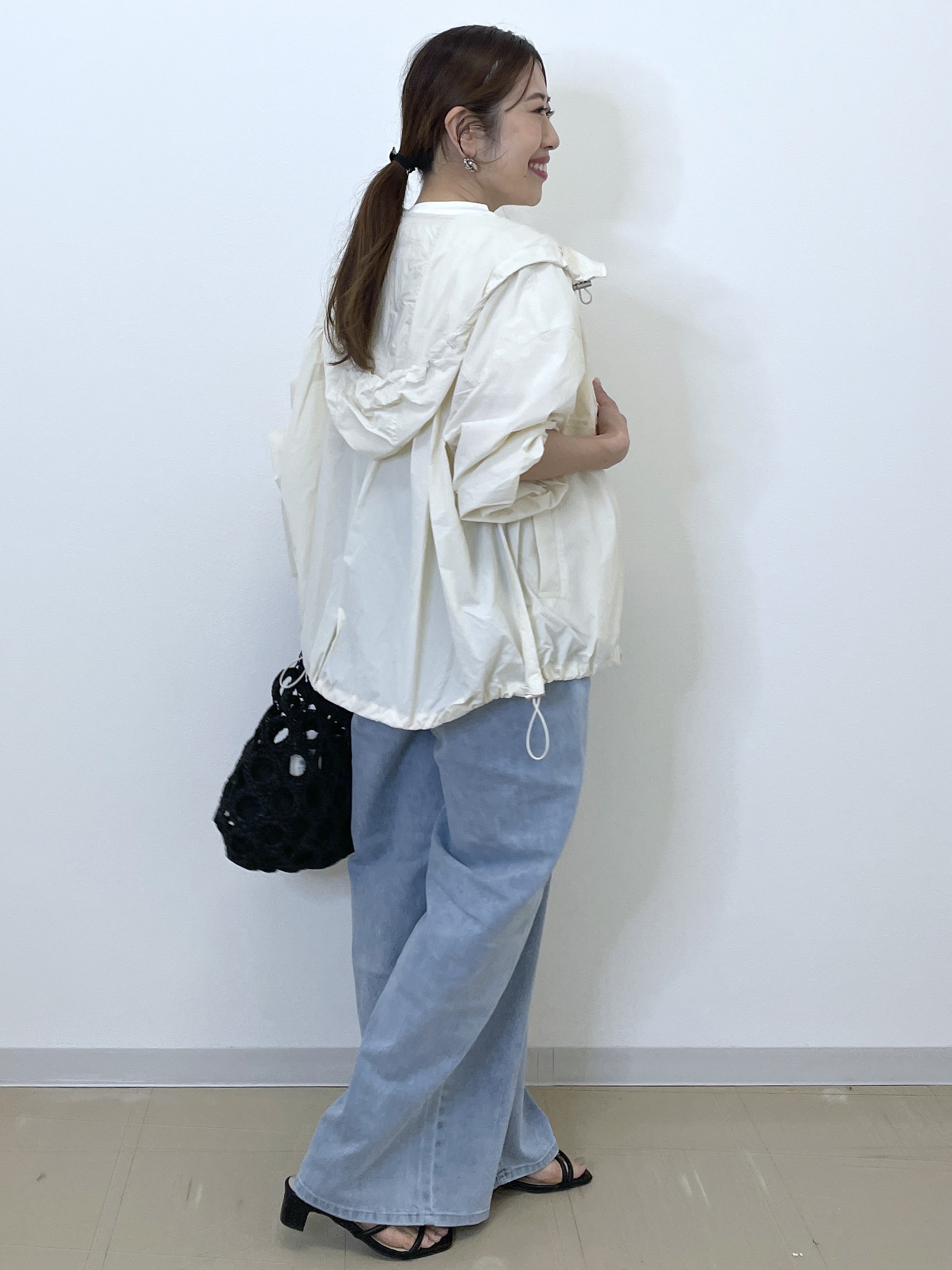 Akiさんの「OPAQUE.CLIP｜【UV／撥水】ライトフーディブルゾン《洗濯機OK》」を使ったコーディネート