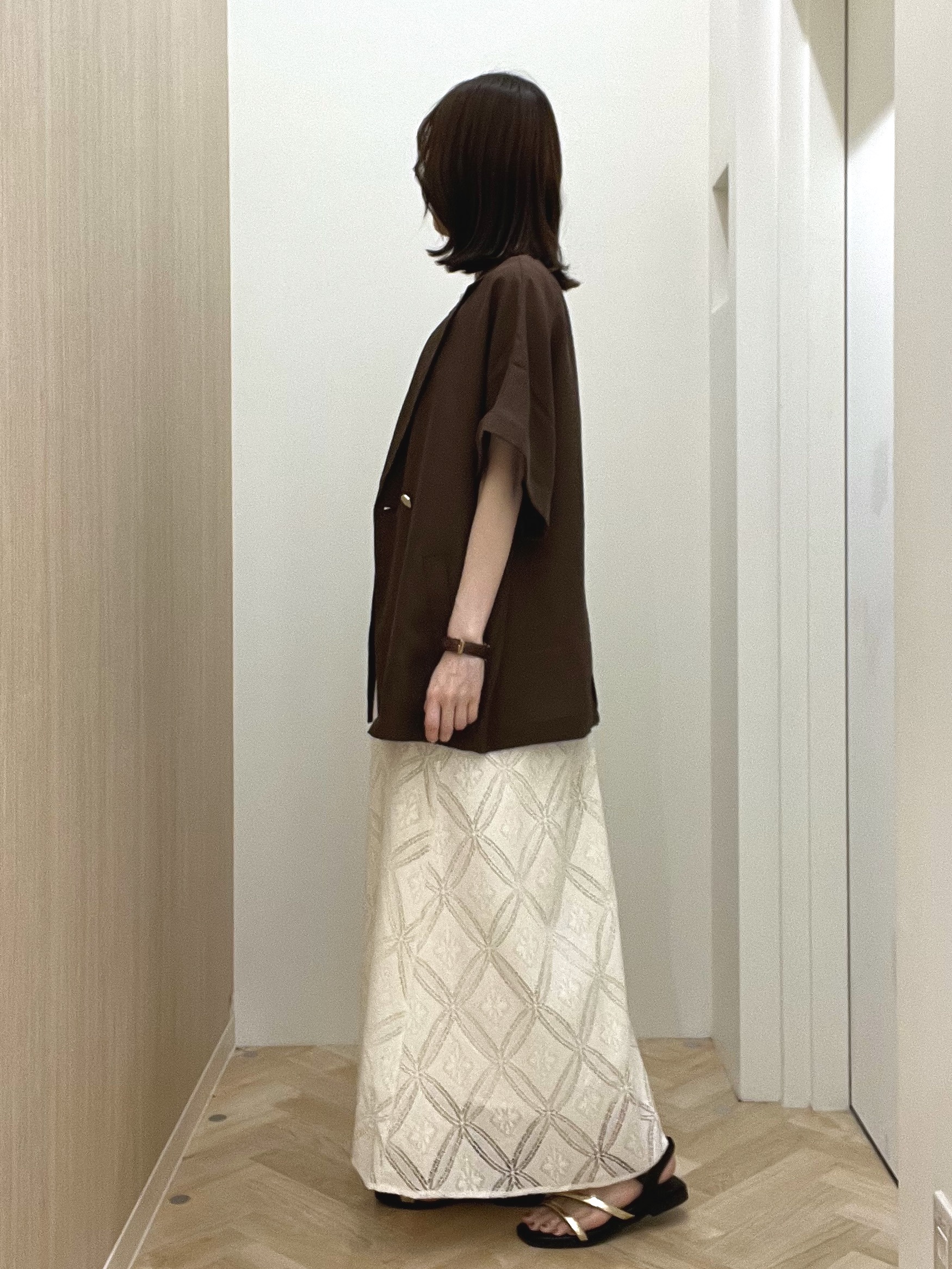  おまつさんの「grove｜【洗濯機OK・ひんやり/SETUP可】シワになりにくいハーフスリーブジャケット」を使ったコーディネート