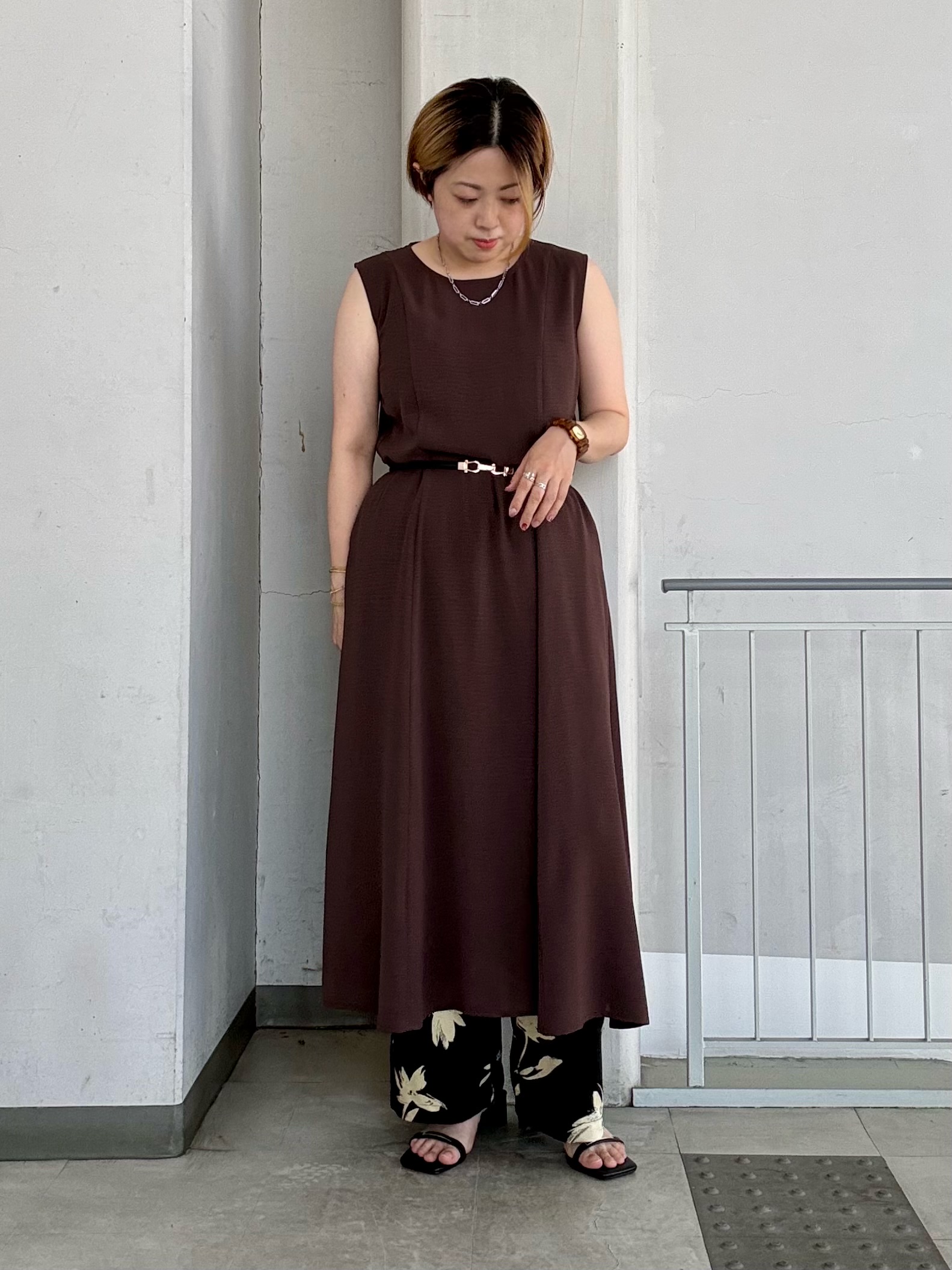 aiさんの「THE SHOP TK｜【ひんやり／防しわ／吸水速乾／UV】美しさを1日中キープ ノースリーブフレアワンピース」を使ったコーディネート