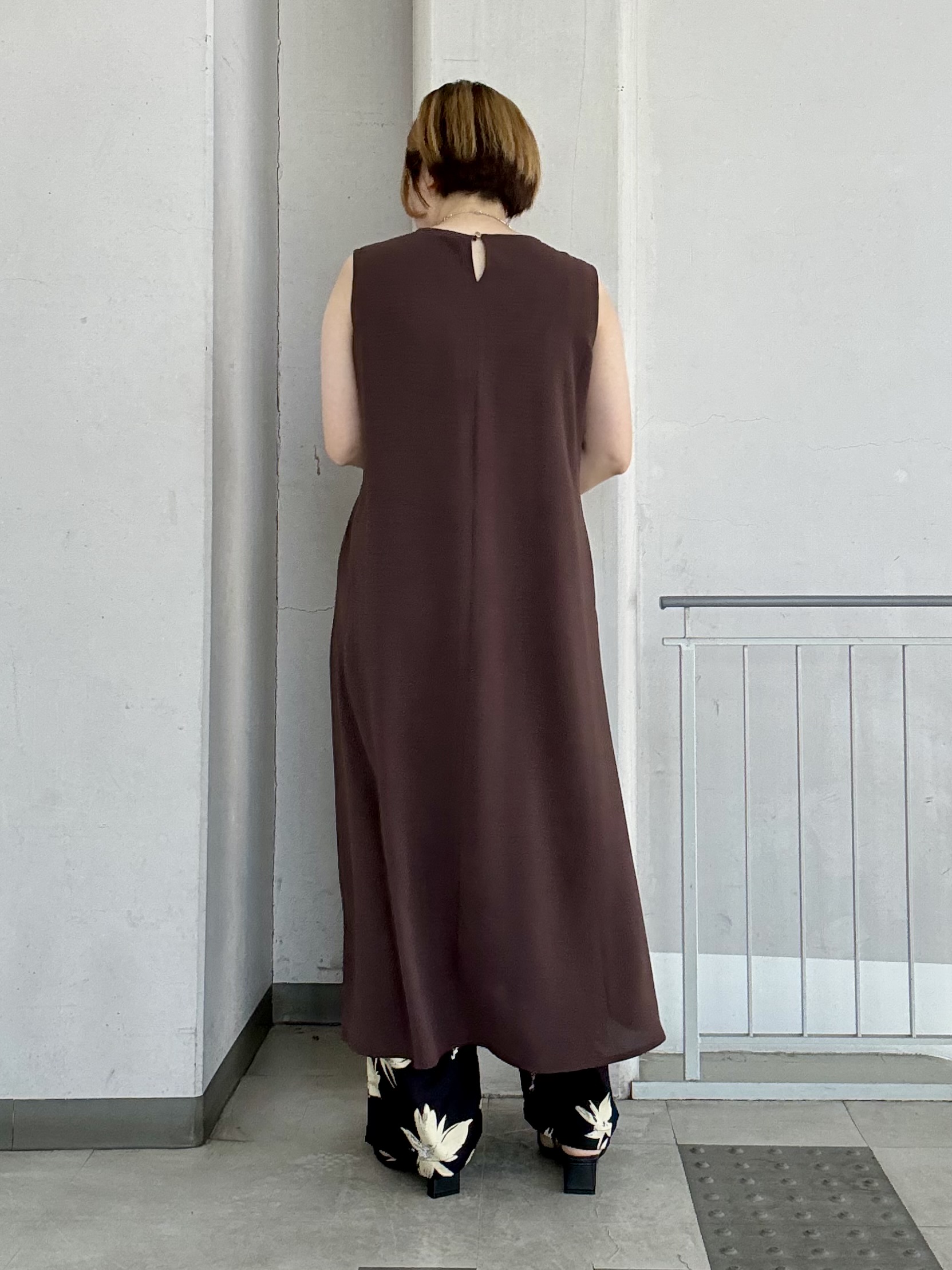 aiさんの「THE SHOP TK｜【ひんやり／防しわ／吸水速乾／UV】美しさを1日中キープ ノースリーブフレアワンピース」を使ったコーディネート