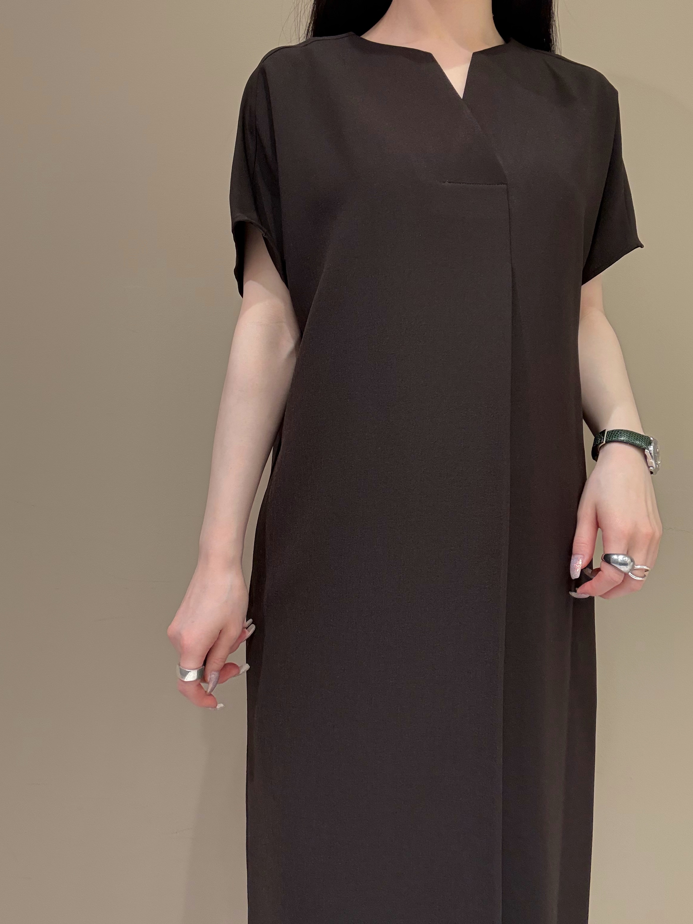 KEIKOさんの「INDIVI｜【洗える／UVケア／麻調】スキッパーワンピース」を使ったコーディネート