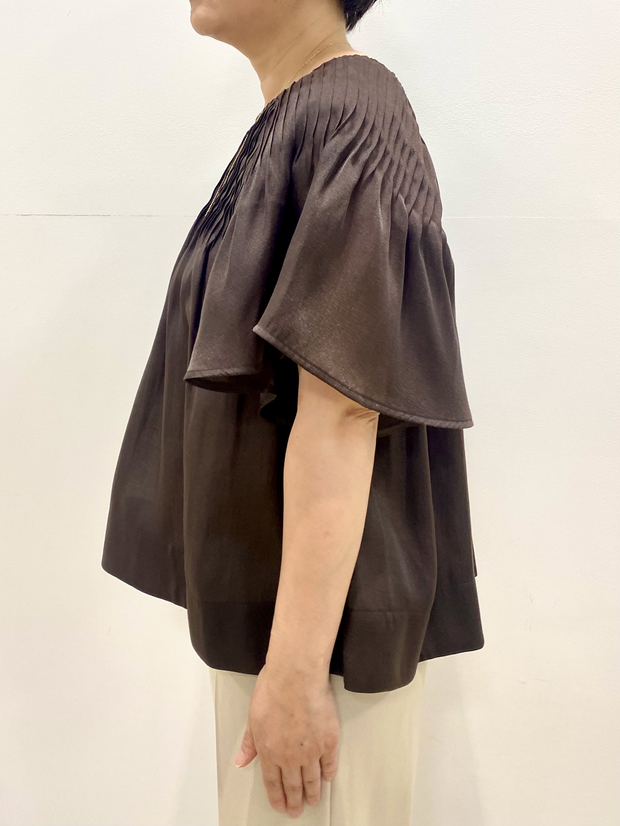 oharaさんの「Reflect｜ピンタックデザインフレアスリーブブラウス」を使ったコーディネート