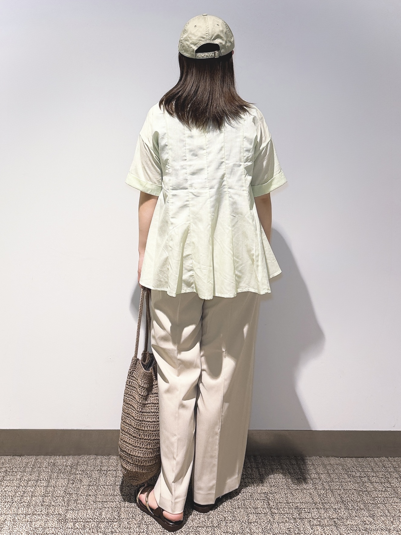 みーさんの「grove｜【洗濯機OK・ひんやり】さらっと軽やか、夏のフレアシャツ」を使ったコーディネート