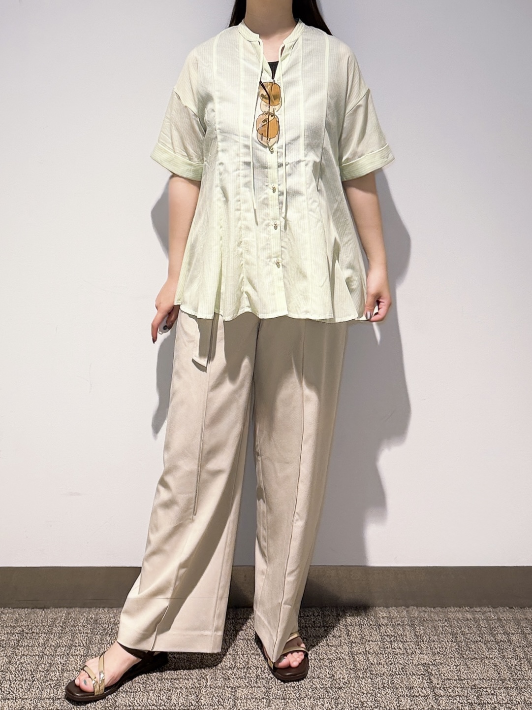 みーさんの「grove｜【洗濯機OK・ひんやり】さらっと軽やか、夏のフレアシャツ」を使ったコーディネート